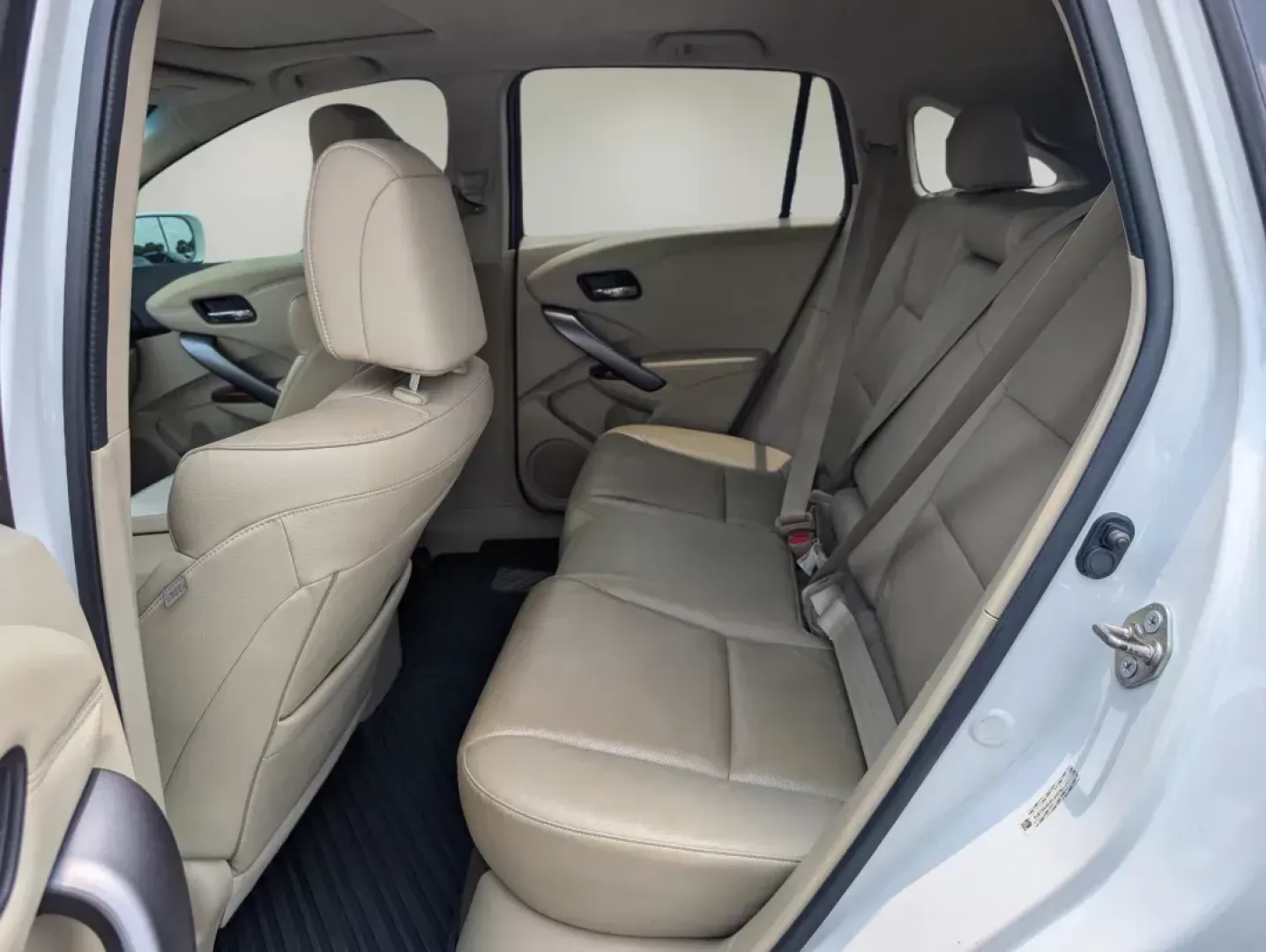 2015 Acura RDX Tech Pkg (5J8TB4H51FL) with an Premium Unleaded V-6 3.5 L/212 engine, 6-Speed Automatic w/OD transmission, located at 5115 14th Ave., Columbus, GA, 31904, (706) 323-0345, 32.511494, -84.971046 - 2015 Acura RDX Tech Pkg - Photo#9