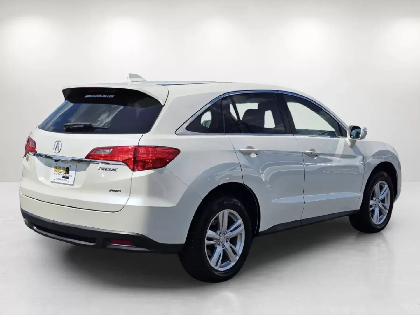 2015 Acura RDX (5J8TB4H32FL) with an Other engine, located at 3959 U.S. 80 W, Phenix City, AL, 36870, (334) 297-4885, 32.469296, -85.135185 - Are you ready to elevate your driving experience? If you're searching for a versatile, reliable, and stylish vehicle perfect for family outings, long commutes, or weekend adventures, look no further than this stunning 2015 Acura RDX available at Gils Auto in Phenix City, AL. With its sleek white ext - Photo#5