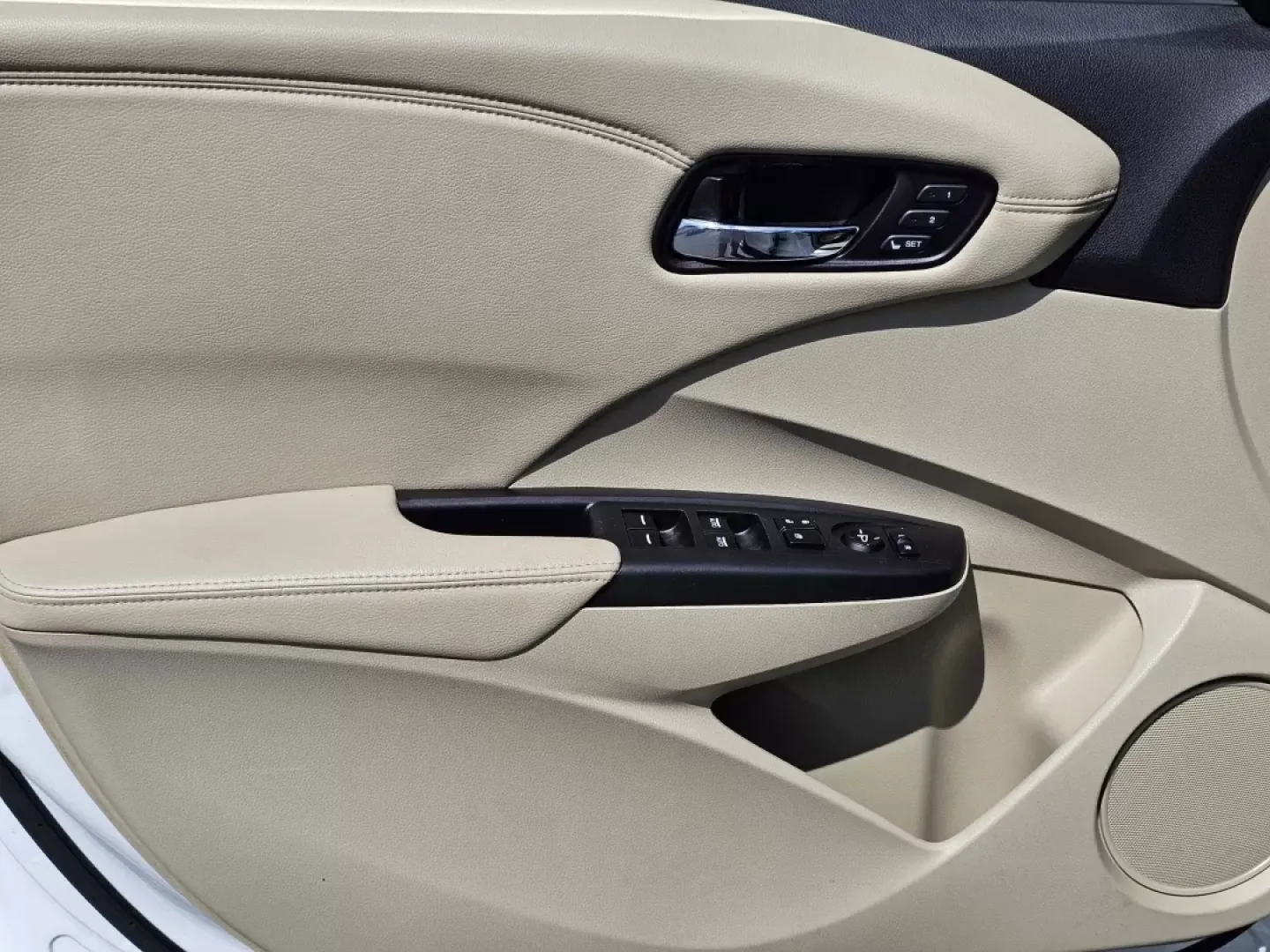 2015 Acura RDX (5J8TB4H32FL) with an Other engine, located at 3959 U.S. 80 W, Phenix City, AL, 36870, (334) 297-4885, 32.469296, -85.135185 - Are you ready to elevate your driving experience? If you're searching for a versatile, reliable, and stylish vehicle perfect for family outings, long commutes, or weekend adventures, look no further than this stunning 2015 Acura RDX available at Gils Auto in Phenix City, AL. With its sleek white ext - Photo#9