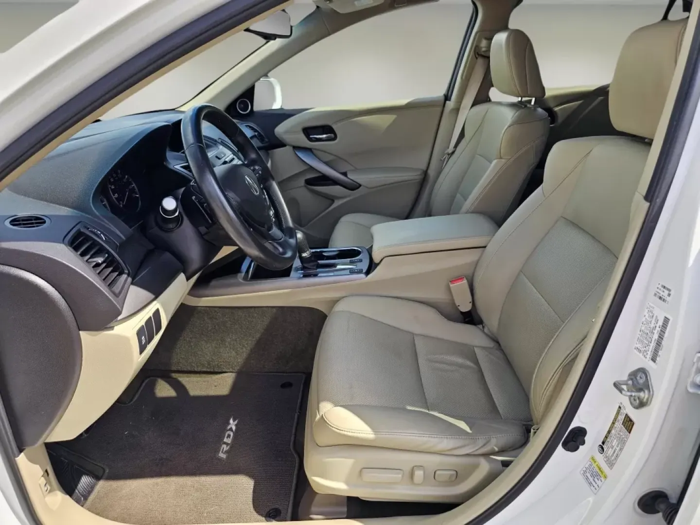 2015 Acura RDX (5J8TB4H32FL) with an Other engine, located at 3959 U.S. 80 W, Phenix City, AL, 36870, (334) 297-4885, 32.469296, -85.135185 - Are you ready to elevate your driving experience? If you're searching for a versatile, reliable, and stylish vehicle perfect for family outings, long commutes, or weekend adventures, look no further than this stunning 2015 Acura RDX available at Gils Auto in Phenix City, AL. With its sleek white ext - Photo#10