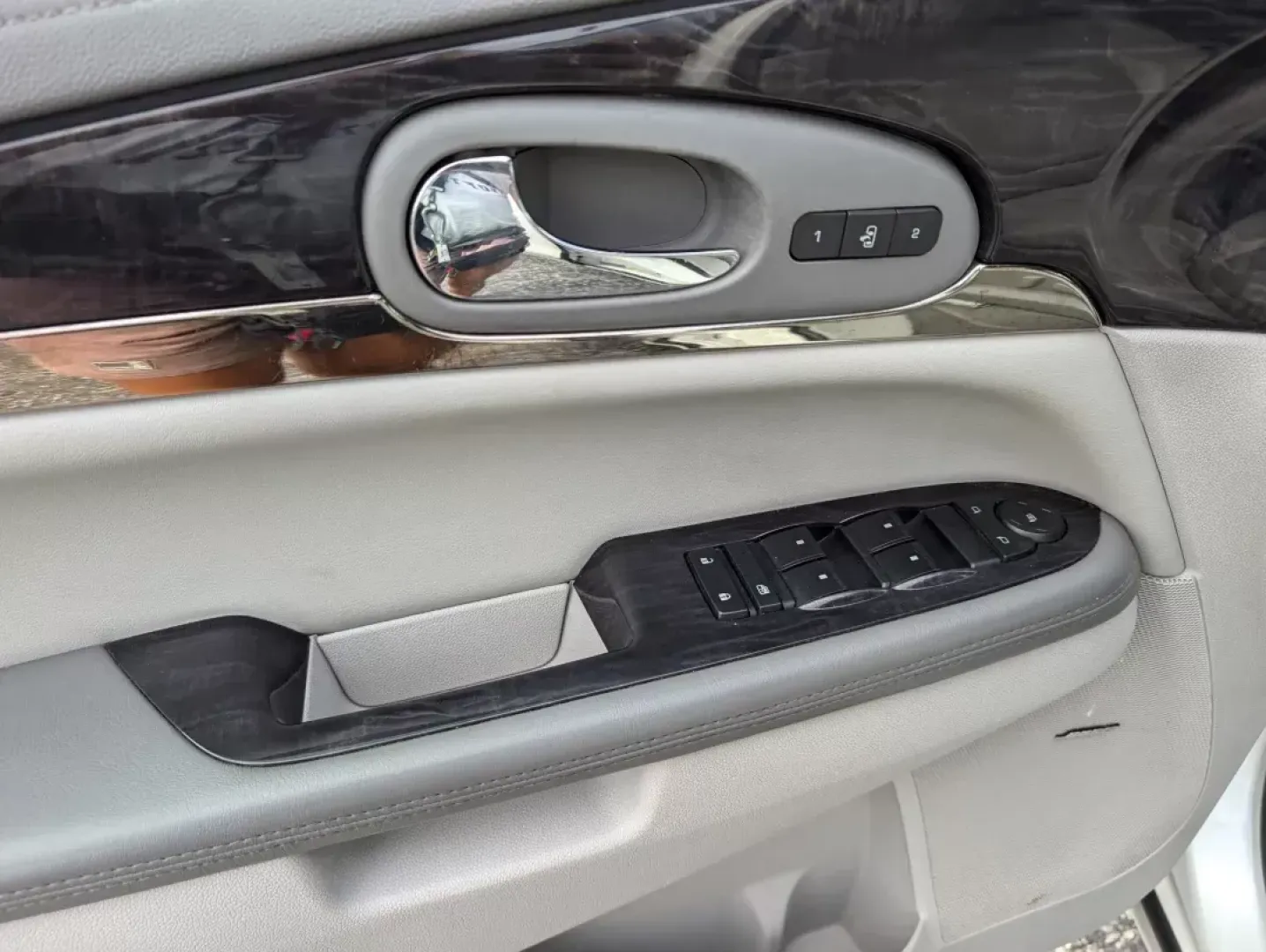 2015 /Light Titanium Buick Enclave Leather (5GAKVBKD7FJ) with an Other engine, located at 5115 14th Ave., Columbus, GA, 31904, (706) 323-0345, 32.511494, -84.971046 - **Adventure Awaits: Experience the 2015 Buick Enclave at Gils Auto - Columbus**<br /> <br /> If you're searching for a versatile and spacious SUV that fits seamlessly into your lifestyle-whether it's family road trips, daily commutes, or weekend getaways-the 2015 Buick Enclave is the perfect match. - Photo#8