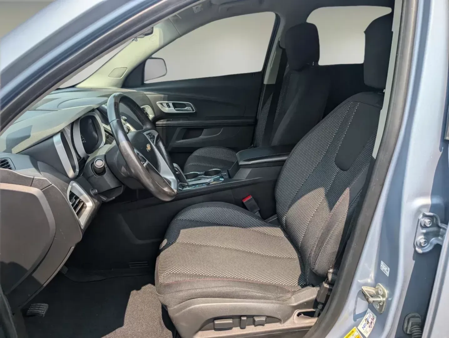 2015 /Jet Black Chevrolet Equinox LT (2GNALBEK4F6) with an Gas/Ethanol I4 2.4/145 engine, 6-Speed Automatic transmission, located at 5115 14th Ave., Columbus, GA, 31904, (706) 323-0345, 32.511494, -84.971046 - **Discover Your Next Adventure with the 2015 Chevrolet Equinox LT at Gils Auto Columbus, GA!**<br /> <br /> Are you ready to embark on your next family road trip or weekend adventure? The 2015 Chevrolet Equinox LT is the perfect SUV for those who cherish both comfort and capability. With its spacio - Photo#9