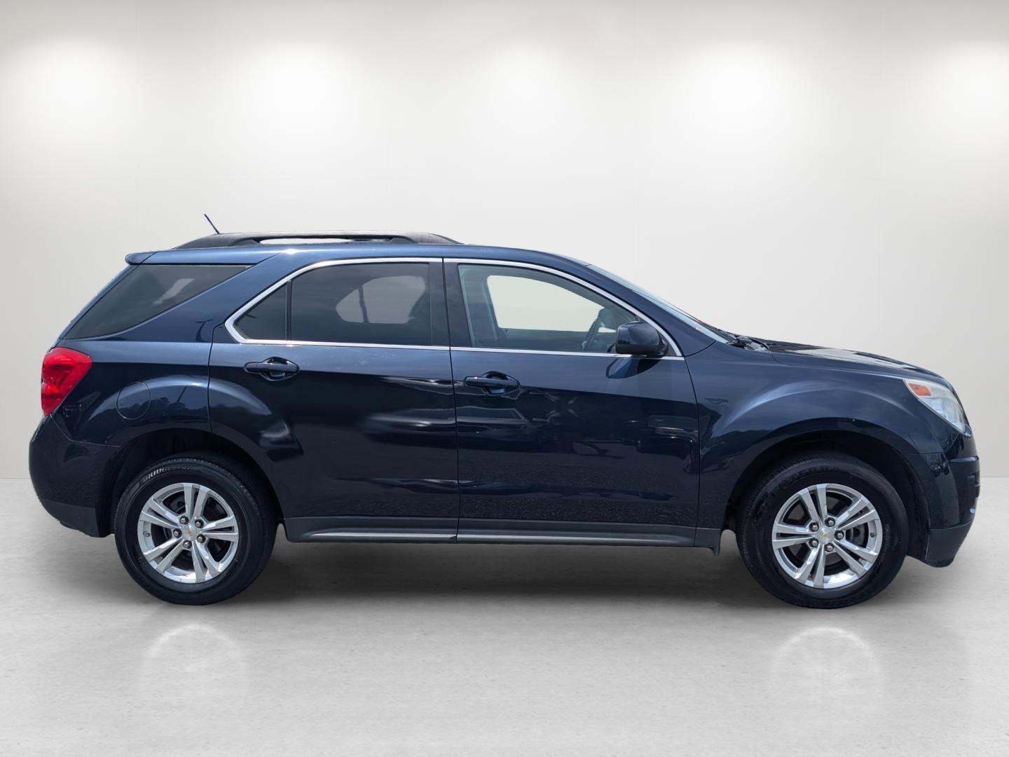 2015 /Light Titanium/Jet Black Chevrolet Equinox LT (2GNALBEK4F1) with an Gas I4 2.4/145 engine, 6-Speed Automatic transmission, located at 3959 U.S. 80 W, Phenix City, AL, 36870, (334) 297-4885, 32.469296, -85.135185 - 2015 Chevrolet Equinox LT - Photo#6