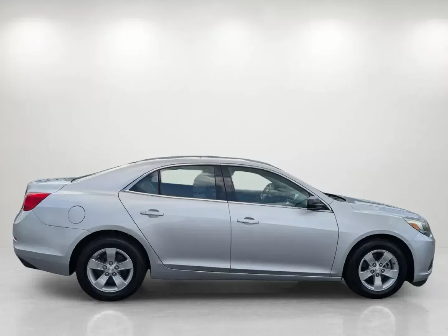 2015 /Jet Black/Titanium Chevrolet Malibu LS (1G11A5SL8FU) with an Gas I4 2.5L/150 engine, 6-Speed Automatic transmission, located at 3959 U.S. 80 W, Phenix City, AL, 36870, (334) 297-4885, 32.469296, -85.135185 - 2015 Chevrolet Malibu LS - Photo#4