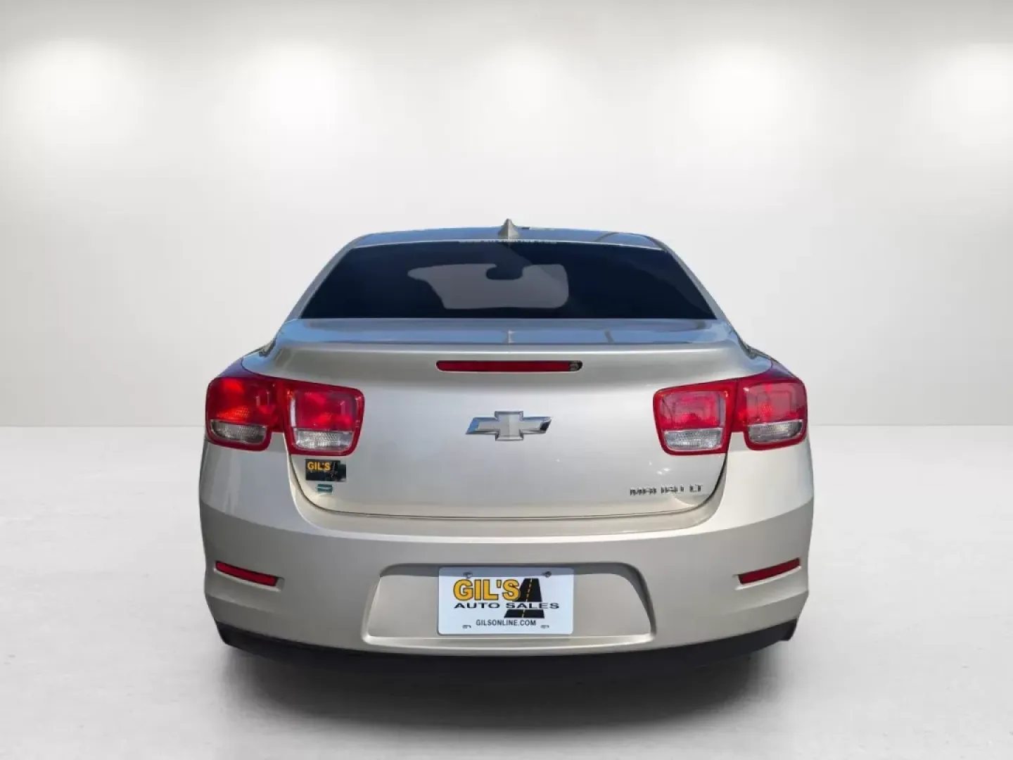2015 /Cocoa/Light Neutral Chevrolet Malibu LT (1G11C5SLXFF) with an Other engine, located at 804 22nd Ave, Phenix City, AL, 36870, (334) 297-1860, 32.484749, -85.024475 - Experience the perfect blend of comfort, efficiency, and style with the 2015 Chevrolet Malibu LT, available now at Gils Auto in Phenix City, AL. This versatile sedan is ideal for anyone looking to enhance their daily commute, family outings, or weekend adventures without breaking the bank. With a re - Photo#5