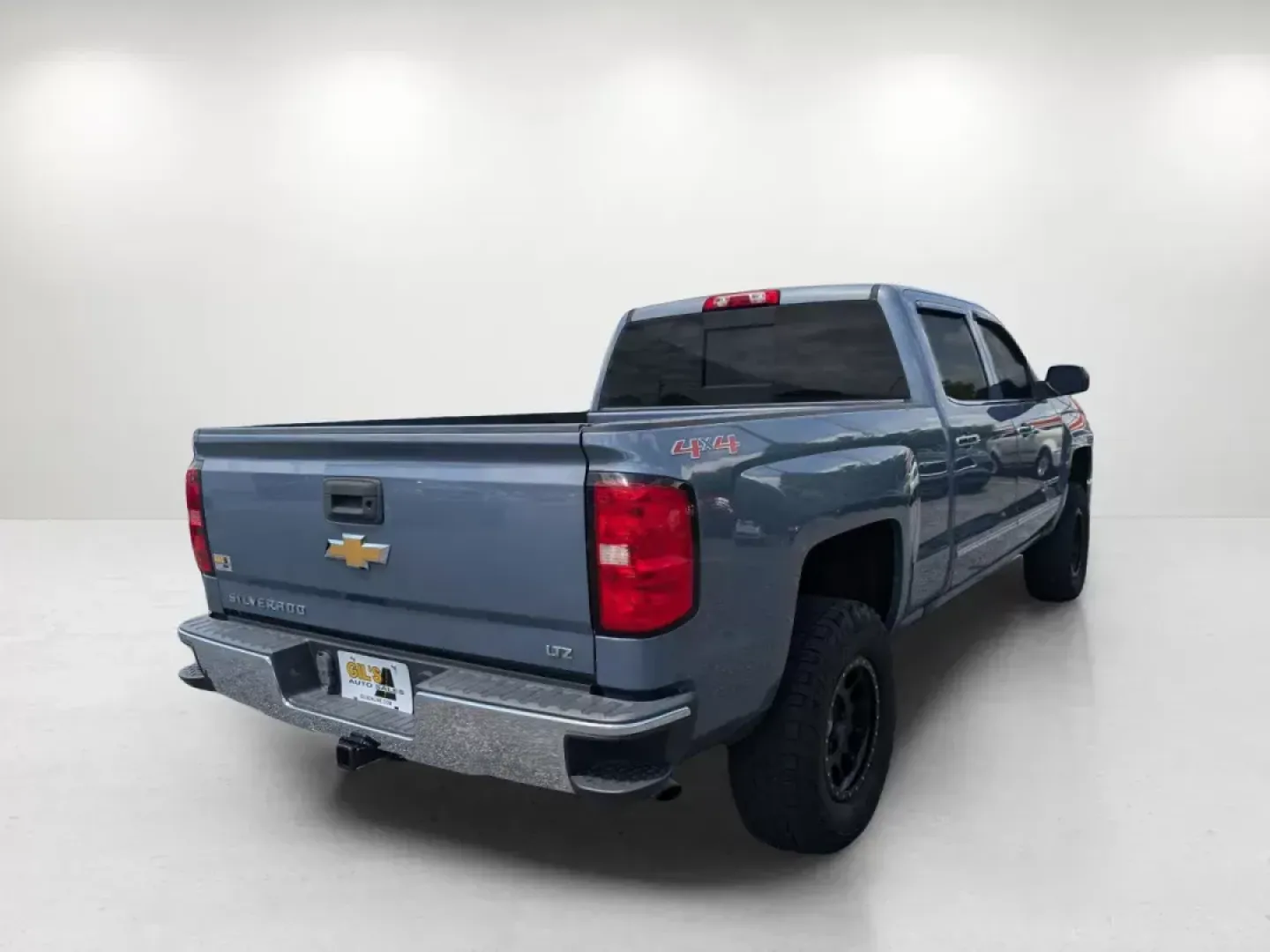 2015 /Jet Black Chevrolet Silverado 1500 LTZ (1GCUKSEC0FF) with an Gas V8 5.3L/325 engine, 6-Speed Automatic transmission, located at 804 22nd Ave, Phenix City, AL, 36870, (334) 297-1860, 32.484749, -85.024475 - 2015 Chevrolet Silverado 1500 LTZ - Photo#4