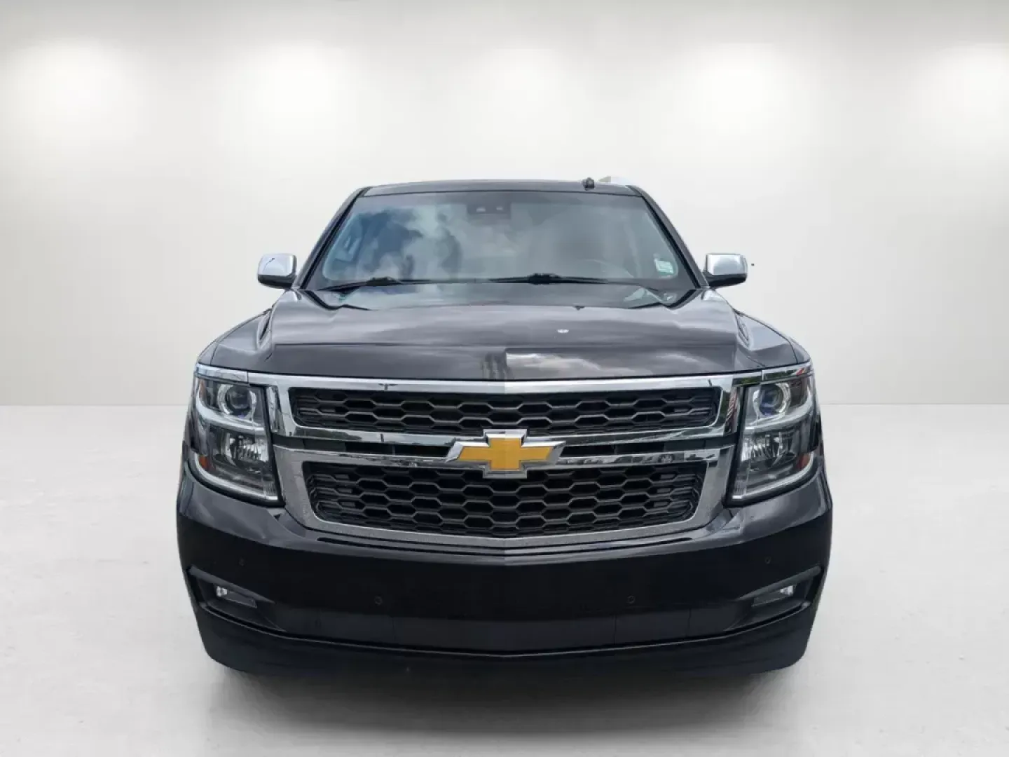 2015 /Jet Black Chevrolet Suburban LT (1GNSKJKC5FR) with an Gas/Ethanol V8 5.3L/ engine, 6-Speed Automatic transmission, located at 1430 Gateway Drive, Opelika, AL, 36801, (334) 239-0944, 32.637871, -85.409790 - **Elevate Your Family Adventures with This 2015 Chevrolet Suburban LT!**<br /> <br /> Are you on the lookout for the perfect vehicle for your growing family or weekend getaways? Look no further! This 2015 Chevrolet Suburban LT offers the versatility, comfort, and advanced features that make it an id - Photo#1