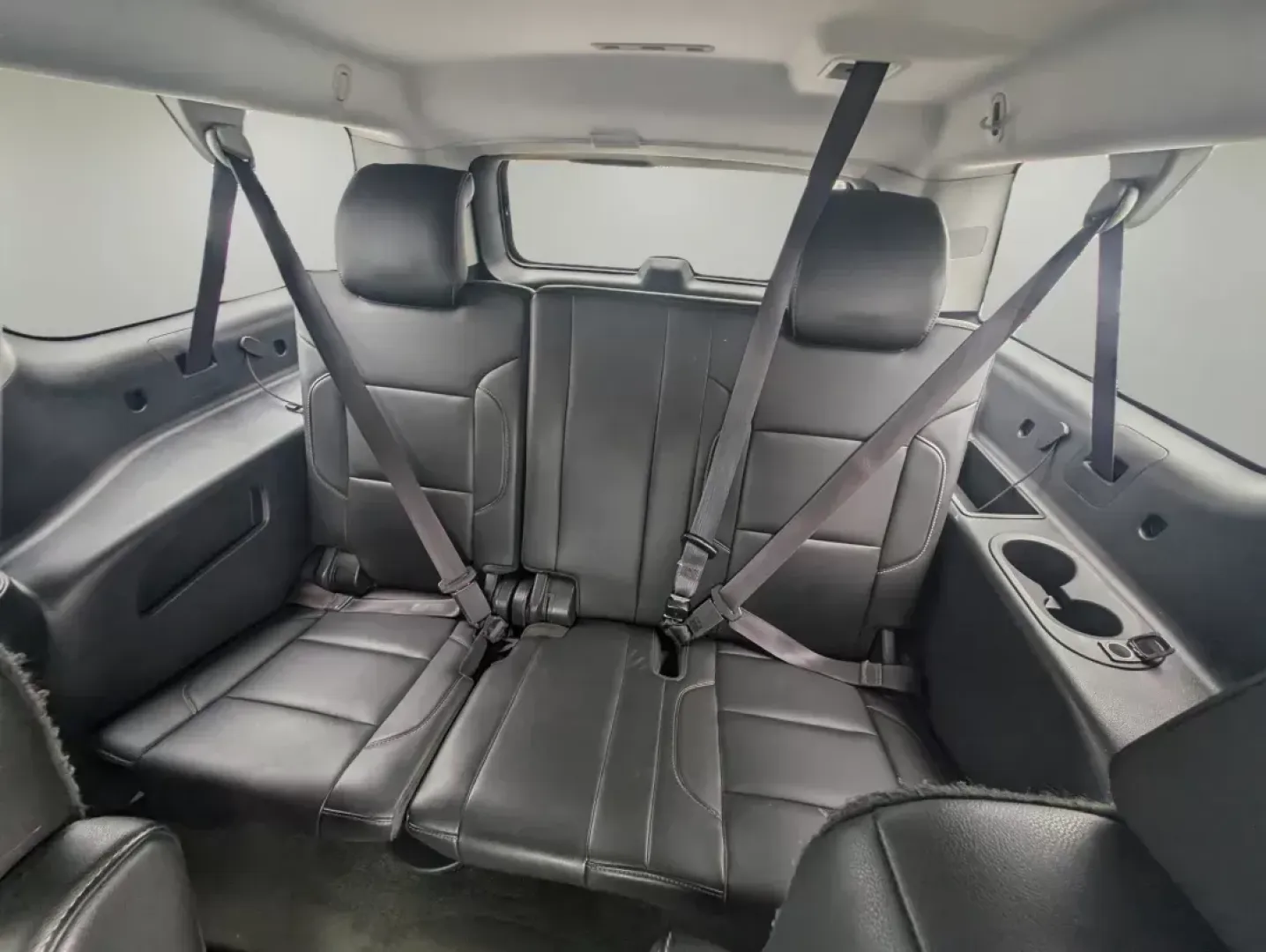 2015 /Jet Black Chevrolet Suburban LT (1GNSKJKC5FR) with an Gas/Ethanol V8 5.3L/ engine, 6-Speed Automatic transmission, located at 1430 Gateway Drive, Opelika, AL, 36801, (334) 239-0944, 32.637871, -85.409790 - **Elevate Your Family Adventures with This 2015 Chevrolet Suburban LT!**<br /> <br /> Are you on the lookout for the perfect vehicle for your growing family or weekend getaways? Look no further! This 2015 Chevrolet Suburban LT offers the versatility, comfort, and advanced features that make it an id - Photo#11