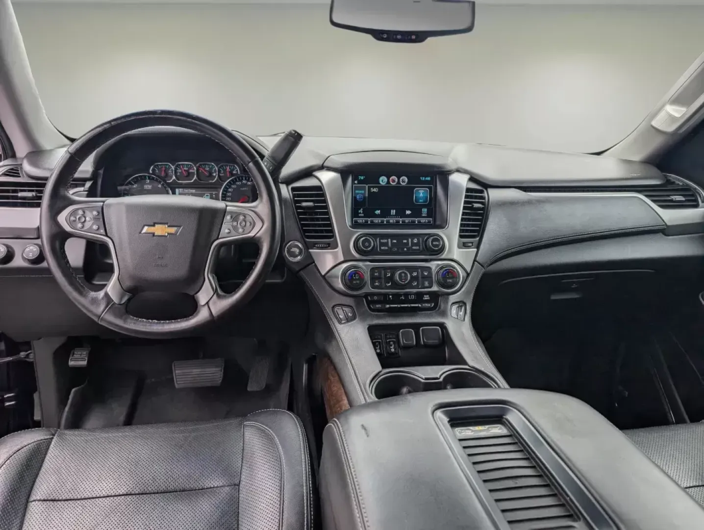 2015 /Jet Black Chevrolet Suburban LT (1GNSKJKC5FR) with an Gas/Ethanol V8 5.3L/ engine, 6-Speed Automatic transmission, located at 1430 Gateway Drive, Opelika, AL, 36801, (334) 239-0944, 32.637871, -85.409790 - **Elevate Your Family Adventures with This 2015 Chevrolet Suburban LT!**<br /> <br /> Are you on the lookout for the perfect vehicle for your growing family or weekend getaways? Look no further! This 2015 Chevrolet Suburban LT offers the versatility, comfort, and advanced features that make it an id - Photo#12