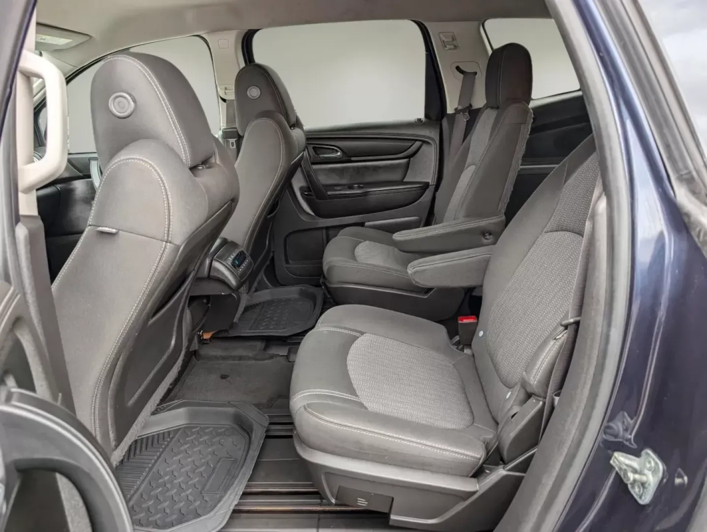 2015 /Ebony Chevrolet Traverse LT (1GNKRHKD0FJ) with an Other engine, located at 7000 Northlake Connector, Columbus, GA, 31904, (706) 987-8085, 32.524975, -84.978134 - ### Discover Your New Family Adventure with the 2015 Chevrolet Traverse LT at Gils Auto!<br /> <br /> If you're searching for the ultimate family SUV that combines comfort, space, and reliability, look no further than the stunning 2015 Chevrolet Traverse LT available at Gils Auto in Phenix City, AL. - Photo#10