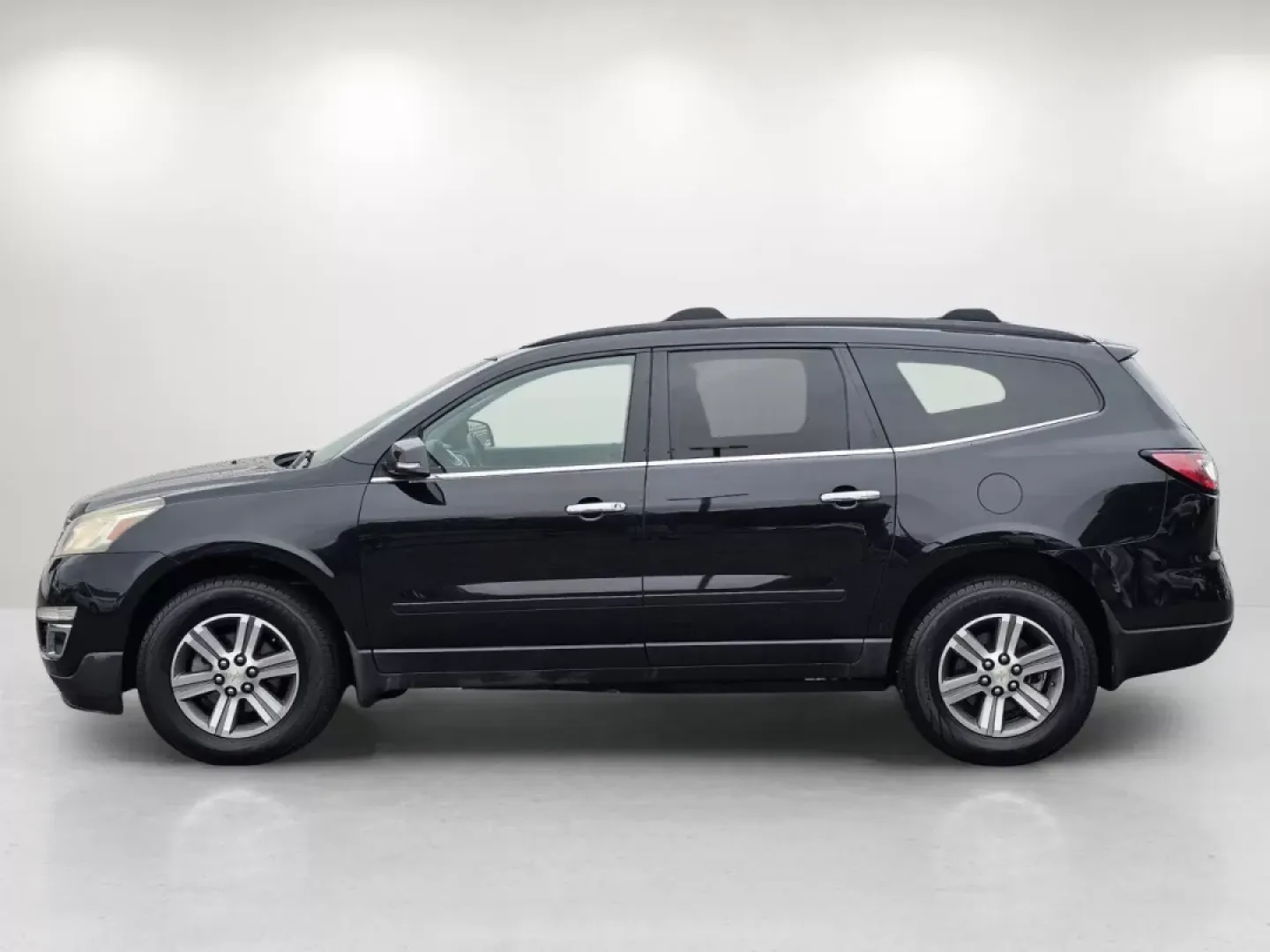 2015 /Ebony Chevrolet Traverse LT (1GNKRHKDXFJ) with an Other engine, located at 5115 14th Ave., Columbus, GA, 31904, (706) 323-0345, 32.511494, -84.971046 - **Elevate Your Family Adventures with the 2015 Chevrolet Traverse LT at Gils Auto!**<br /> <br /> Are you searching for the perfect family SUV that combines space, comfort, and the latest technology? Look no further than this 2015 Chevrolet Traverse LT, now available at Gils Auto in Phenix City, AL. - Photo#8