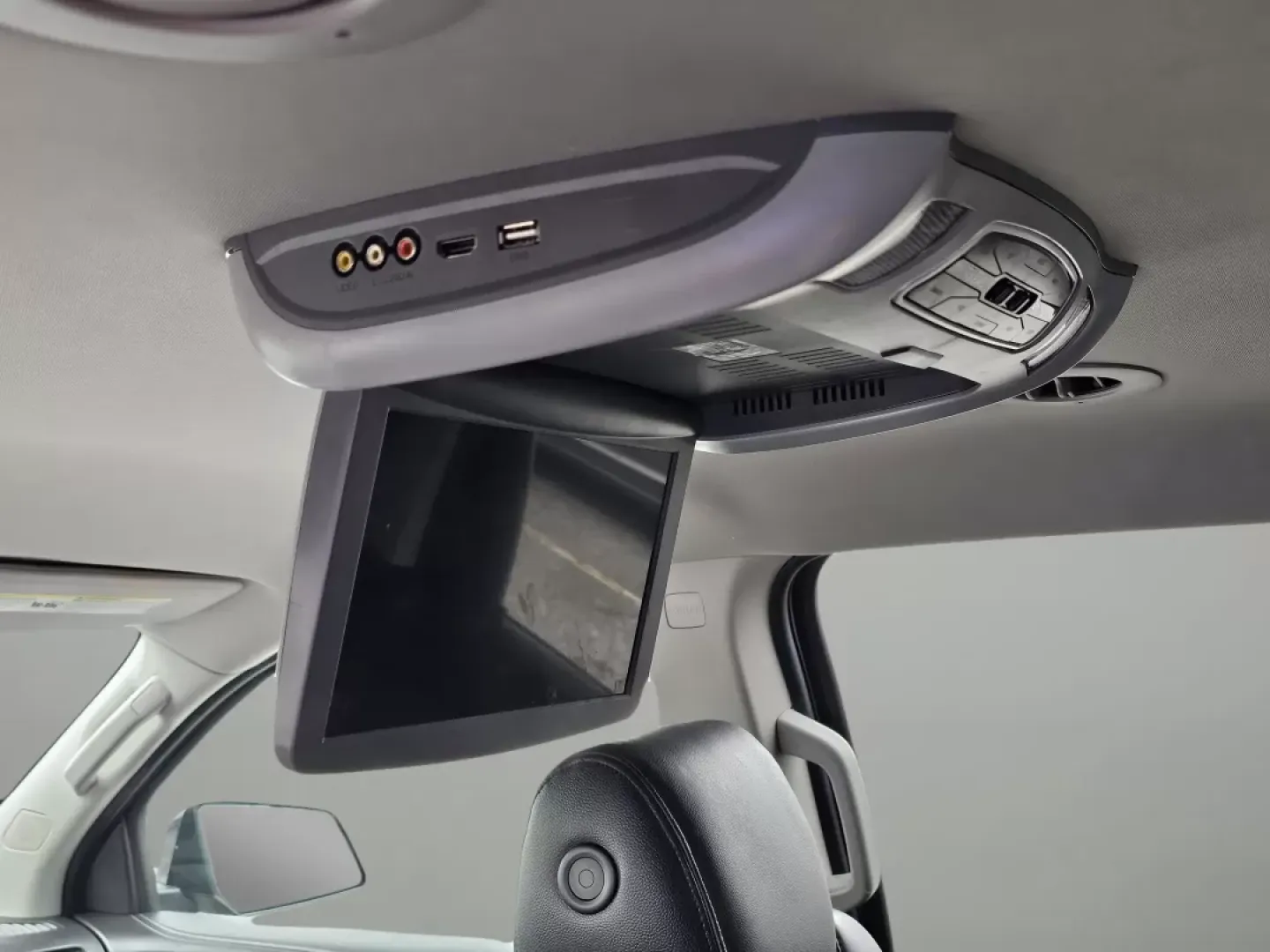 2015 /Ebony Chevrolet Traverse LT (1GNKRHKDXFJ) with an Other engine, located at 5115 14th Ave., Columbus, GA, 31904, (706) 323-0345, 32.511494, -84.971046 - **Elevate Your Family Adventures with the 2015 Chevrolet Traverse LT at Gils Auto!**<br /> <br /> Are you searching for the perfect family SUV that combines space, comfort, and the latest technology? Look no further than this 2015 Chevrolet Traverse LT, now available at Gils Auto in Phenix City, AL. - Photo#16