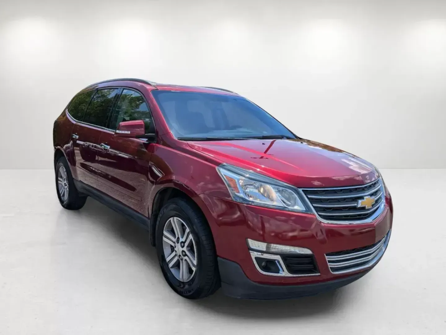 2015 /Ebony Chevrolet Traverse LT (1GNKVHKD6FJ) with an Gas V6 3.6L/217 engine, 6-Speed Automatic transmission, located at 7000 Northlake Connector, Columbus, GA, 31904, (706) 987-8085, 32.524975, -84.978134 - 2015 Chevrolet Traverse LT - Photo#2