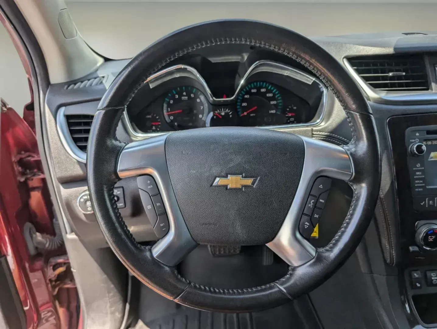 2015 /Ebony Chevrolet Traverse LT (1GNKVHKD6FJ) with an Gas V6 3.6L/217 engine, 6-Speed Automatic transmission, located at 7000 Northlake Connector, Columbus, GA, 31904, (706) 987-8085, 32.524975, -84.978134 - 2015 Chevrolet Traverse LT - Photo#15