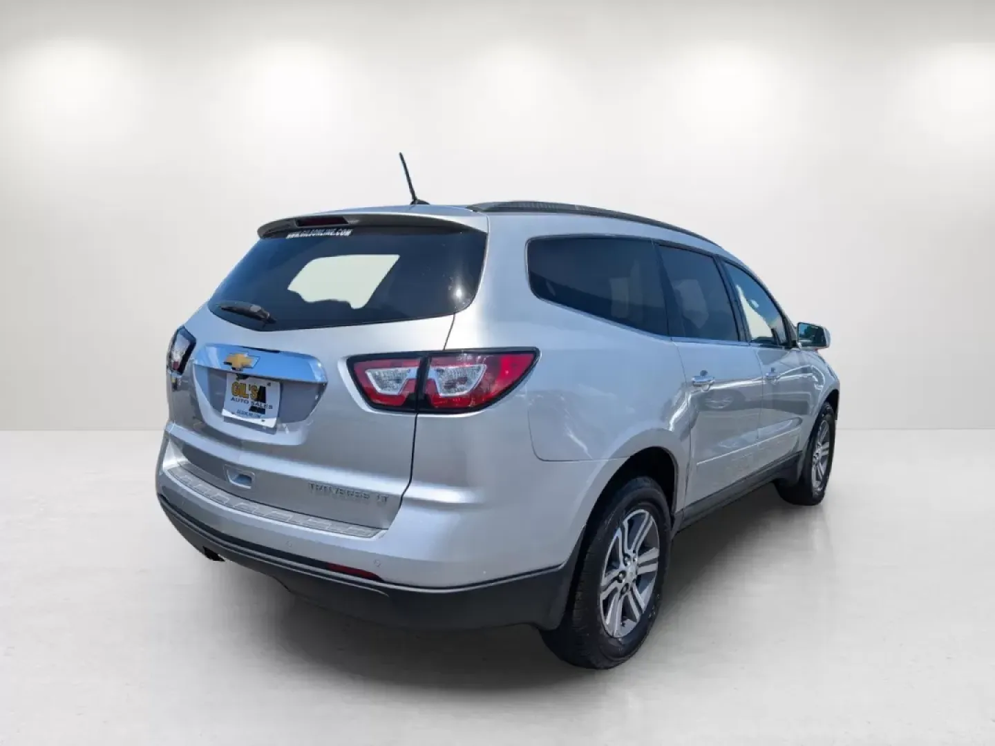 2015 /Ebony Chevrolet Traverse LT (1GNKRGKD7FJ) with an Other engine, located at 1430 Gateway Drive, Opelika, AL, 36801, (334) 239-0944, 32.637871, -85.409790 - **Discover Adventure with the 2015 Chevrolet Traverse LT at Gils Auto - Phenix City #2!**<br /> <br /> Are you ready to elevate your family adventures or weekend getaways? The 2015 Chevrolet Traverse LT is the perfect SUV for those who seek comfort, space, and reliability. With its spacious interior - Photo#4