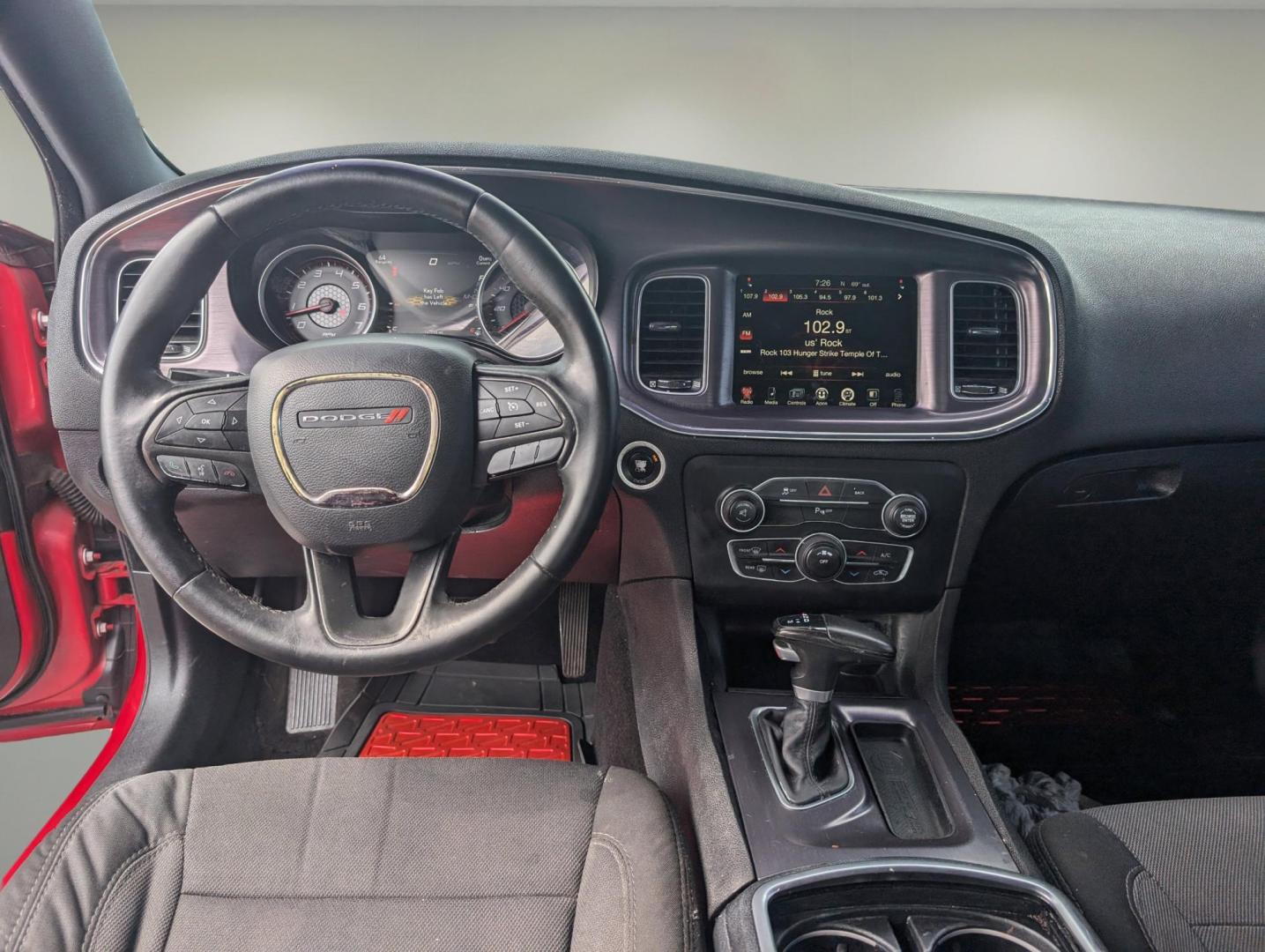 2015 /Black Dodge Charger SE (2C3CDXBGXFH) with an Regular Unleaded V-6 3.6 L/220 engine, 8-Speed Automatic w/OD transmission, located at 1430 Gateway Drive, Opelika, AL, 36801, (334) 239-0944, 32.637871, -85.409790 - 2015 Dodge Charger SE - Photo#11