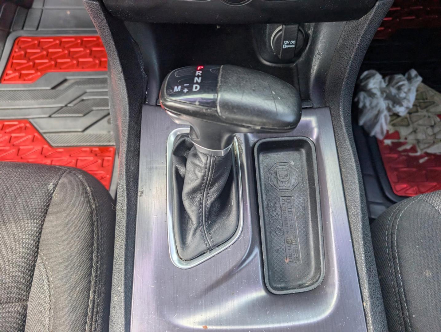 2015 /Black Dodge Charger SE (2C3CDXBGXFH) with an Regular Unleaded V-6 3.6 L/220 engine, 8-Speed Automatic w/OD transmission, located at 1430 Gateway Drive, Opelika, AL, 36801, (334) 239-0944, 32.637871, -85.409790 - 2015 Dodge Charger SE - Photo#13