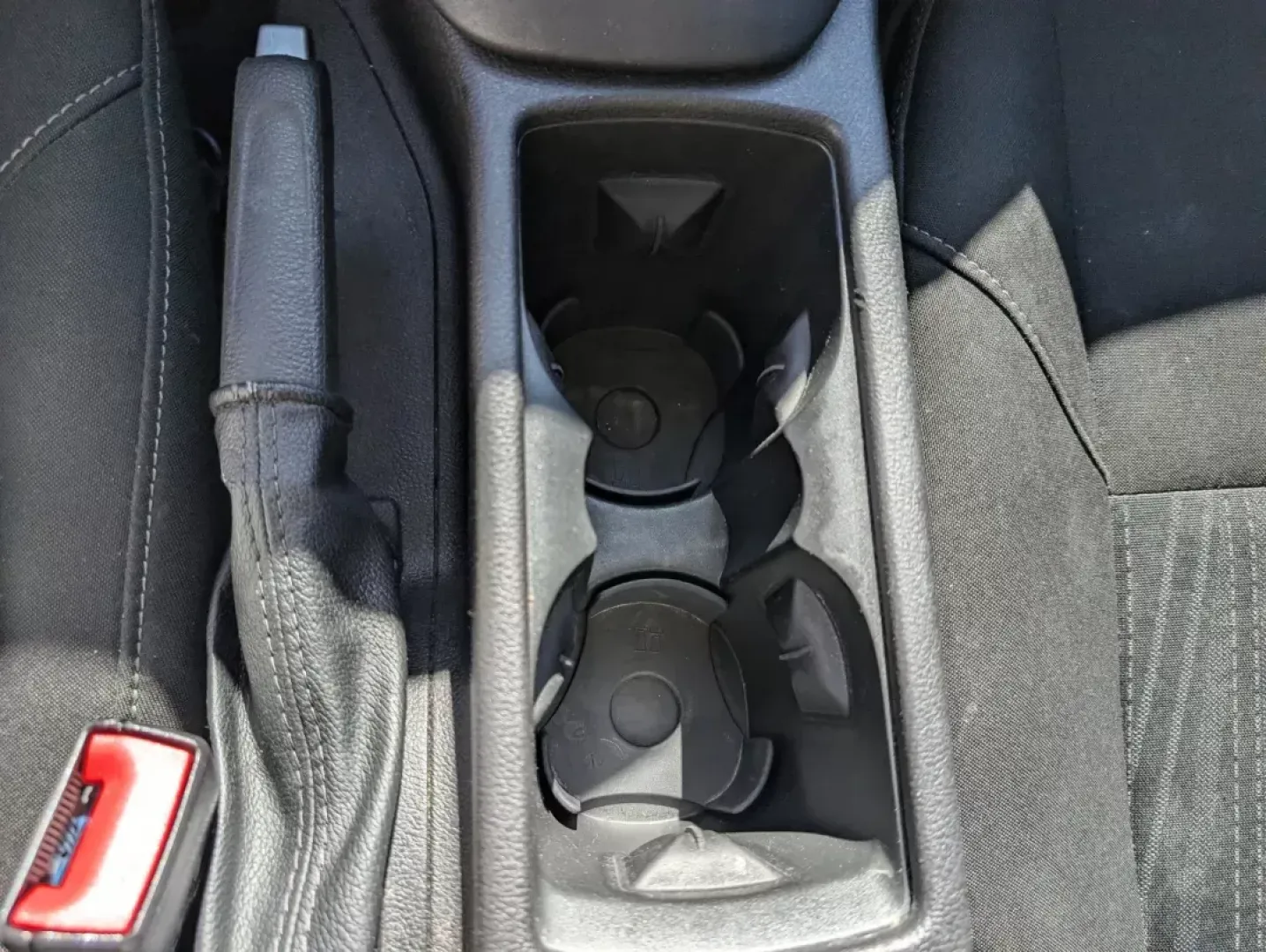 2015 Ford Focus SE (1FADP3F22FL) with an Other engine, located at 1430 Gateway Drive, Opelika, AL, 36801, (334) 239-0944, 32.637871, -85.409790 - **Discover the Perfect Sedan for Your Lifestyle at Gils Auto - Opelika!**<br /> <br /> Are you on the hunt for a reliable vehicle that fits your busy lifestyle? Whether you're a budget-conscious buyer seeking a dependable daily commuter, or a growing family needing a spacious and comfortable ride, t - Photo#12