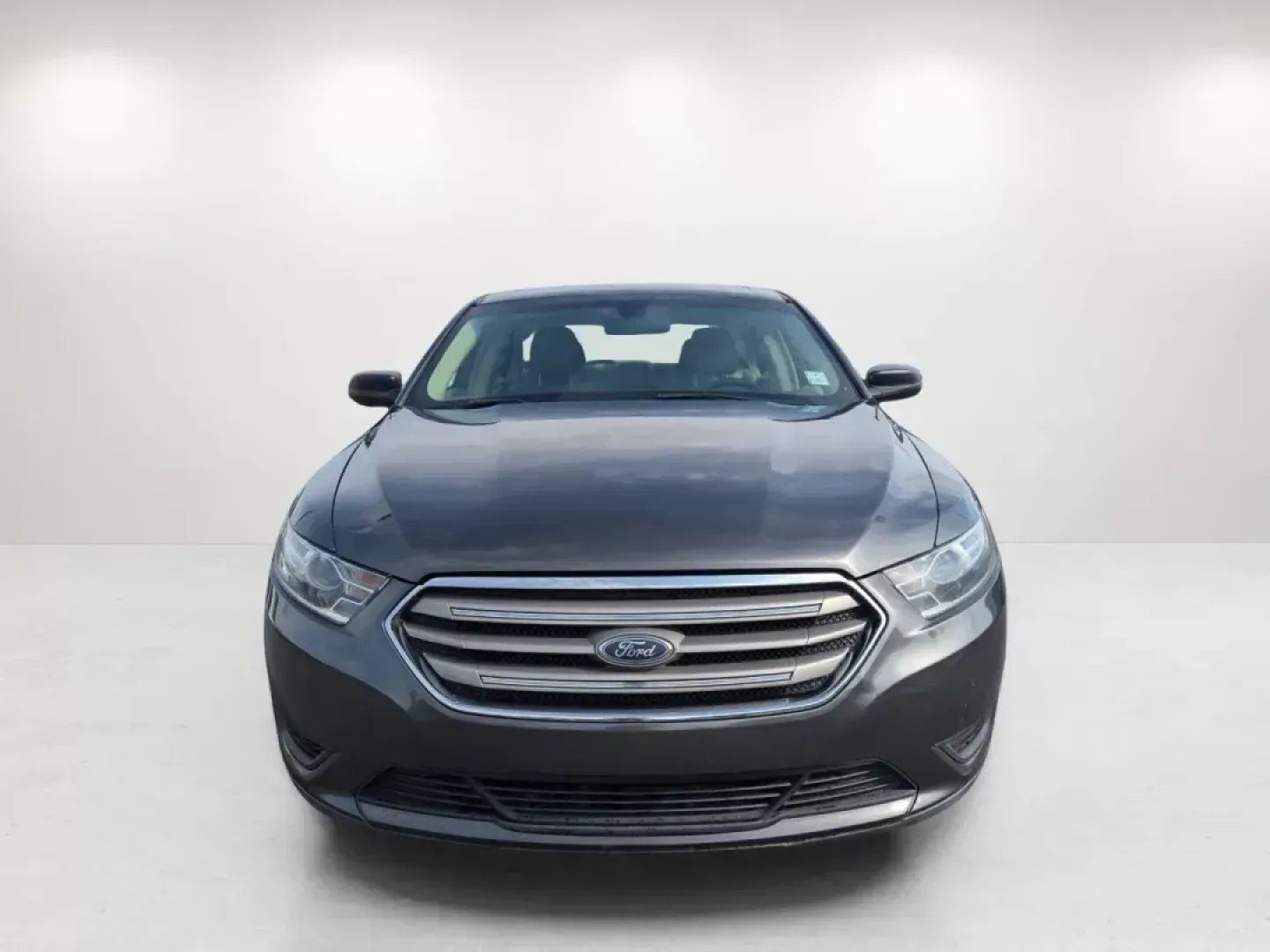 2015 Ford Taurus SE (1FAHP2D82FG) with an Regular Unleaded V-6 3.5 L/213 engine, 6-Speed Automatic w/OD transmission, located at 1430 Gateway Drive, Opelika, AL, 36801, (334) 239-0944, 32.637871, -85.409790 - 2015 Ford Taurus SE - Photo#1