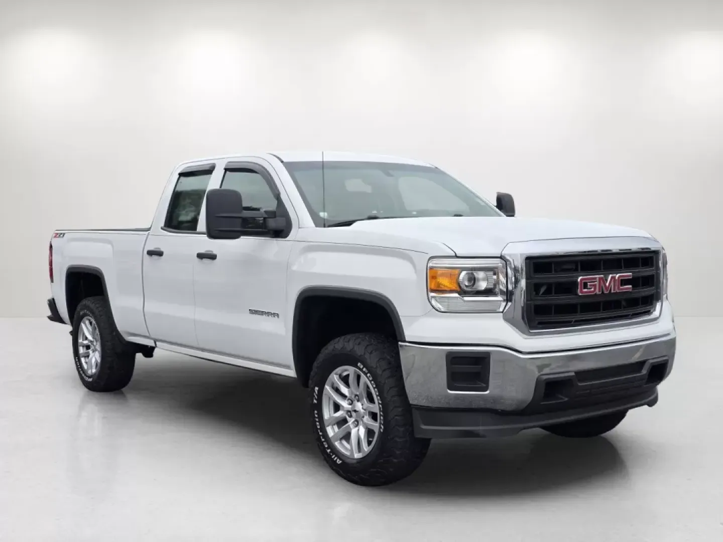 2015 /Jet Black/Dark Ash GMC Sierra 1500 (1GTR1TEC8FZ) with an Other engine, located at 3959 U.S. 80 W, Phenix City, AL, 36870, (334) 297-4885, 32.469296, -85.135185 - ### 2015 GMC Sierra 1500 Extended Cab Your Perfect Adventure Companion!<br /> <br /> Are you on the hunt for a reliable pickup that can handle your daily demands while adding a touch of style to your adventures? Look no further than this robust **2015 GMC Sierra 1500**, available now at **Gils Auto - Photo#3