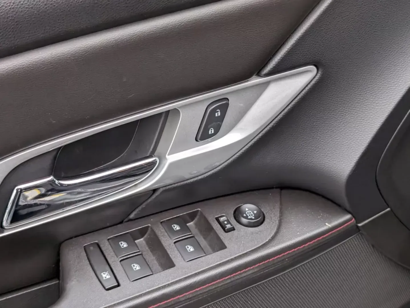 2015 /Jet Black GMC Terrain SLE (2GKALMEK4F6) with an Other engine, located at 3959 U.S. 80 W, Phenix City, AL, 36870, (334) 297-4885, 32.469296, -85.135185 - **Explore the Open Road in Style: 2015 GMC Terrain SLE Perfect for Your Next Adventure!**<br /> <br /> Imagine embarking on your next family road trip or weekend getaway in a vehicle that combines reliability, comfort, and a touch of sophistication. The 2015 GMC Terrain SLE, available at Gils Auto - Photo#10