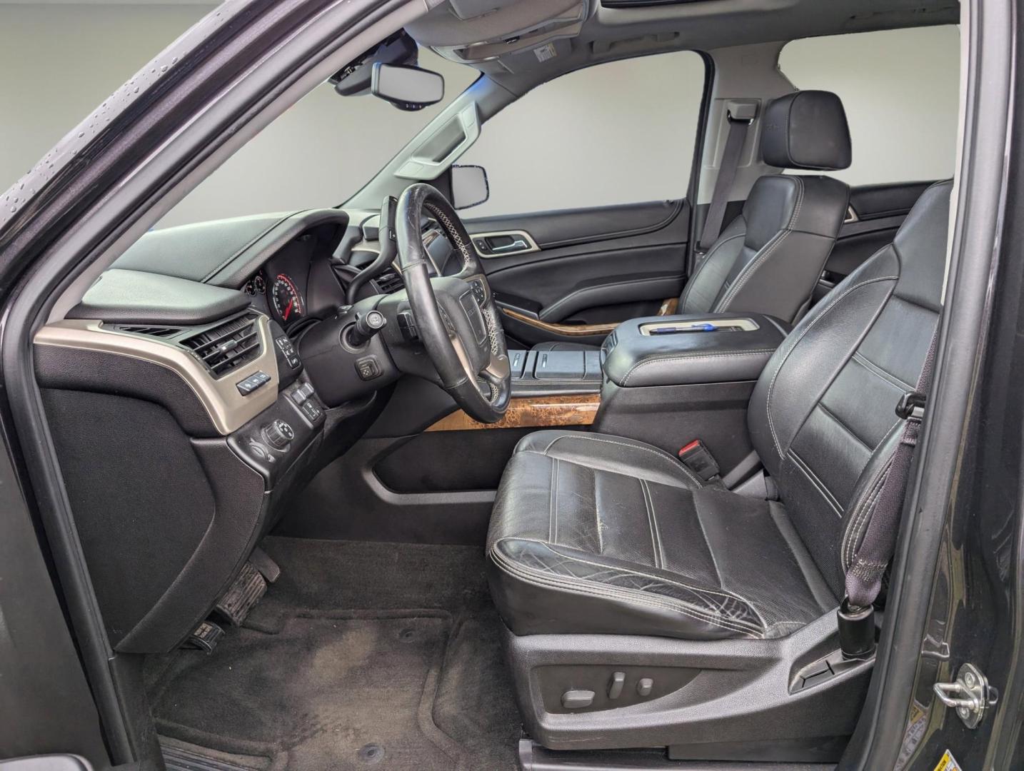 2015 /Jet Black GMC Yukon Denali (1GKS1CKJ1FR) with an Gas V8 6.2L/378 engine, 6-Speed Automatic transmission, located at 521 Old Farm Lane Rd, Prattville, AL, 36066, (334) 325-1505, 32.482460, -86.416367 - 2015 GMC Yukon Denali - Photo#10