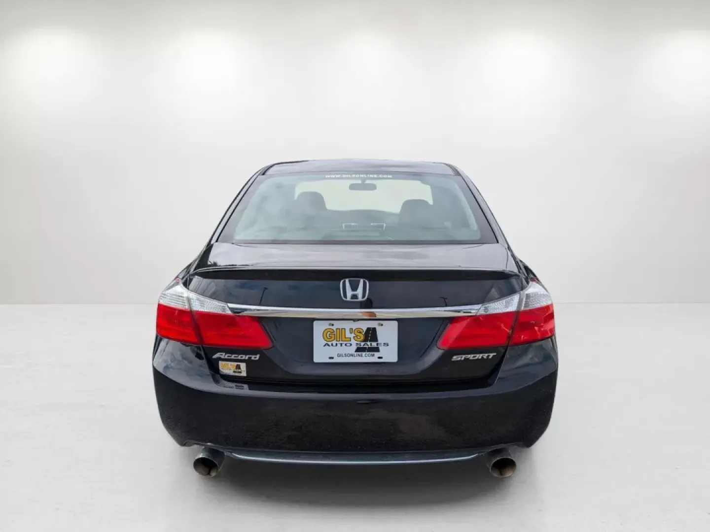 2015 Honda Accord Sedan Sport (1HGCR2E50FA) with an Other engine, located at 5115 14th Ave., Columbus, GA, 31904, (706) 323-0345, 32.511494, -84.971046 - **Elevate Your Daily Commute with the 2015 Honda Accord Sedan at Gils Auto - Phenix City!**<br /> <br /> If you're searching for a reliable, stylish vehicle that can handle your busy lifestyle, look no further than the 2015 Honda Accord Sedan. This car is not just a mode of transportation; it's an e - Photo#5