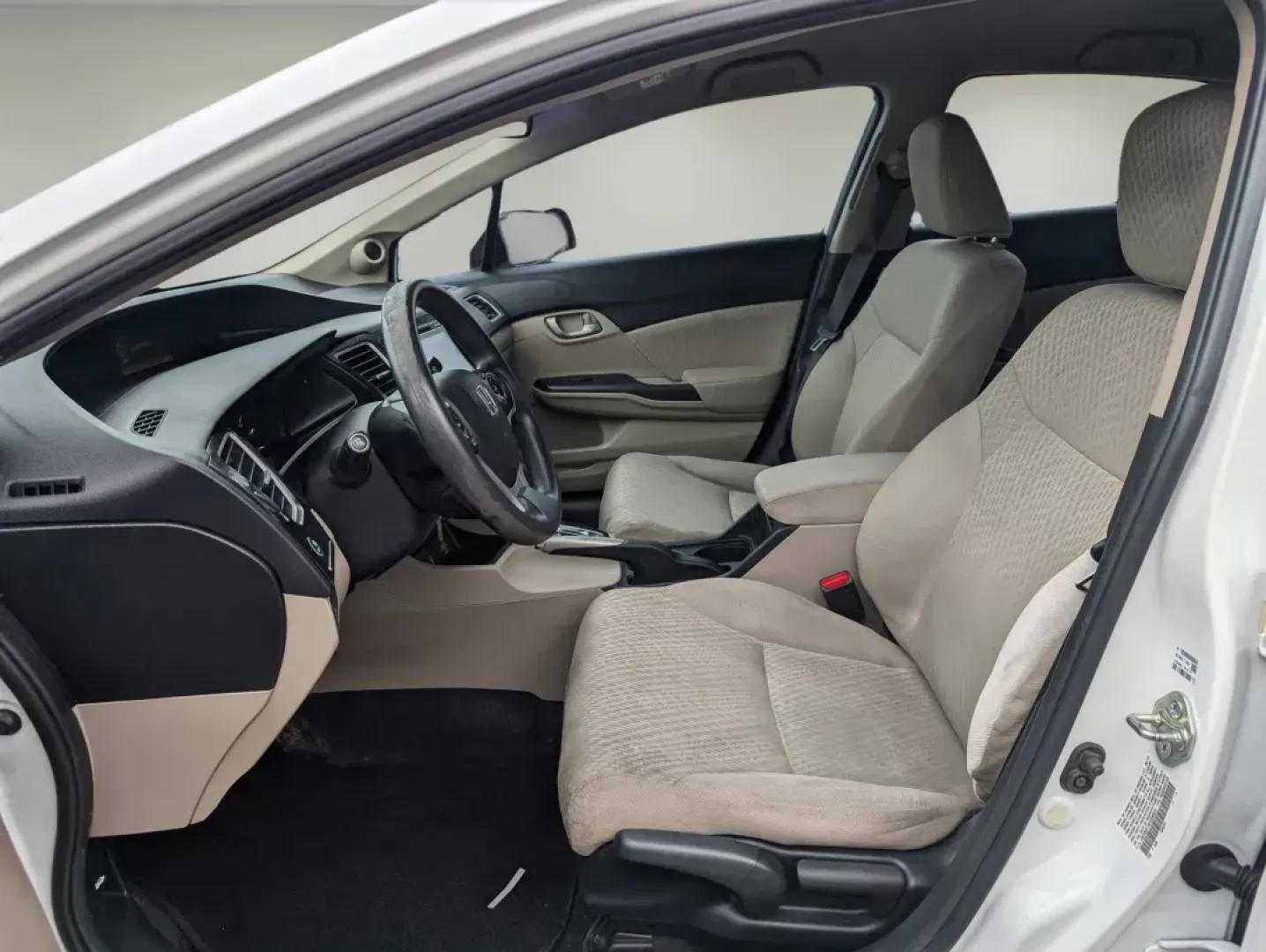 2015 Honda Civic Sedan SE (19XFB2F74FE) with an Other engine, located at 804 22nd Ave, Phenix City, AL, 36870, (334) 297-1860, 32.484749, -85.024475 - **Discover the Freedom of the Open Road with the 2015 Honda Civic Sedan SE**<br /> <br /> Experience the joy of driving a reliable and efficient vehicle that suits all your lifestyle needs. Whether you're commuting to work, shuttling kids to soccer practice, or embarking on weekend adventures, the 2 - Photo#9