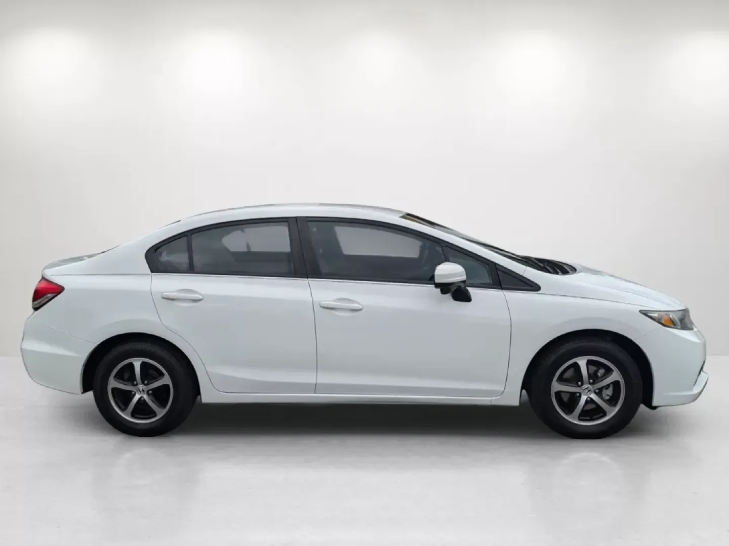 2015 Honda Civic Sedan SE (19XFB2F74FE) with an Other engine, located at 3959 U.S. 80 W, Phenix City, AL, 36870, (334) 297-4885, 32.469296, -85.135185 - **Discover the Freedom of the Open Road with the 2015 Honda Civic Sedan SE**<br /> <br /> Experience the joy of driving a reliable and efficient vehicle that suits all your lifestyle needs. Whether you're commuting to work, shuttling kids to soccer practice, or embarking on weekend adventures, the 2 - Photo#5