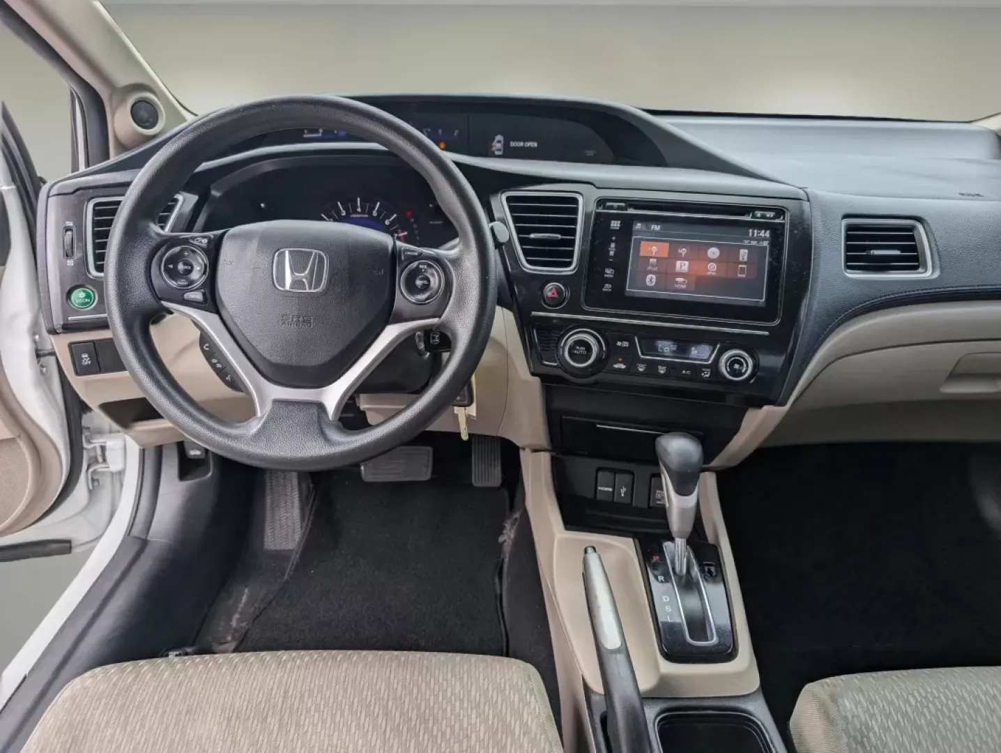 2015 Honda Civic Sedan SE (19XFB2F74FE) with an Other engine, located at 3959 U.S. 80 W, Phenix City, AL, 36870, (334) 297-4885, 32.469296, -85.135185 - **Discover the Freedom of the Open Road with the 2015 Honda Civic Sedan SE**<br /> <br /> Experience the joy of driving a reliable and efficient vehicle that suits all your lifestyle needs. Whether you're commuting to work, shuttling kids to soccer practice, or embarking on weekend adventures, the 2 - Photo#11