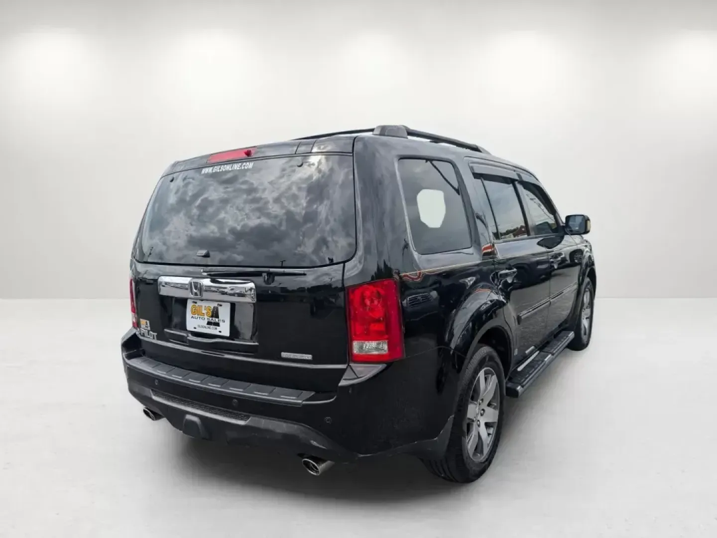 2015 Honda Pilot Touring (5FNYF3H90FB) with an Regular Unleaded V-6 3.5 L/212 engine, 5-Speed Automatic w/OD transmission, located at 804 22nd Ave, Phenix City, AL, 36870, (334) 297-1860, 32.484749, -85.024475 - 2015 Honda Pilot Touring - Photo#4