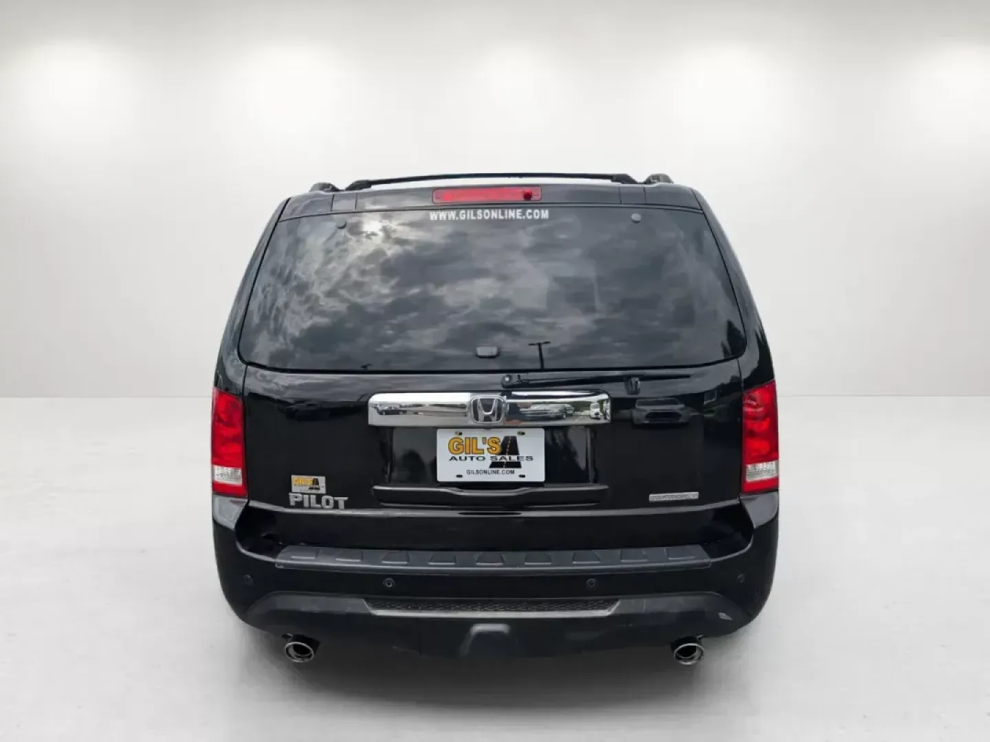 2015 Honda Pilot Touring (5FNYF3H90FB) with an Regular Unleaded V-6 3.5 L/212 engine, 5-Speed Automatic w/OD transmission, located at 804 22nd Ave, Phenix City, AL, 36870, (334) 297-1860, 32.484749, -85.024475 - 2015 Honda Pilot Touring - Photo#5