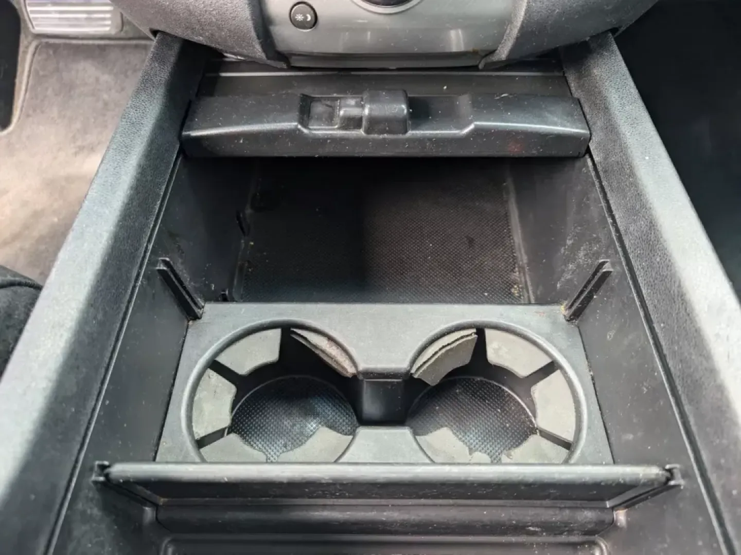 2015 Honda Pilot Touring (5FNYF3H90FB) with an Regular Unleaded V-6 3.5 L/212 engine, 5-Speed Automatic w/OD transmission, located at 804 22nd Ave, Phenix City, AL, 36870, (334) 297-1860, 32.484749, -85.024475 - 2015 Honda Pilot Touring - Photo#13
