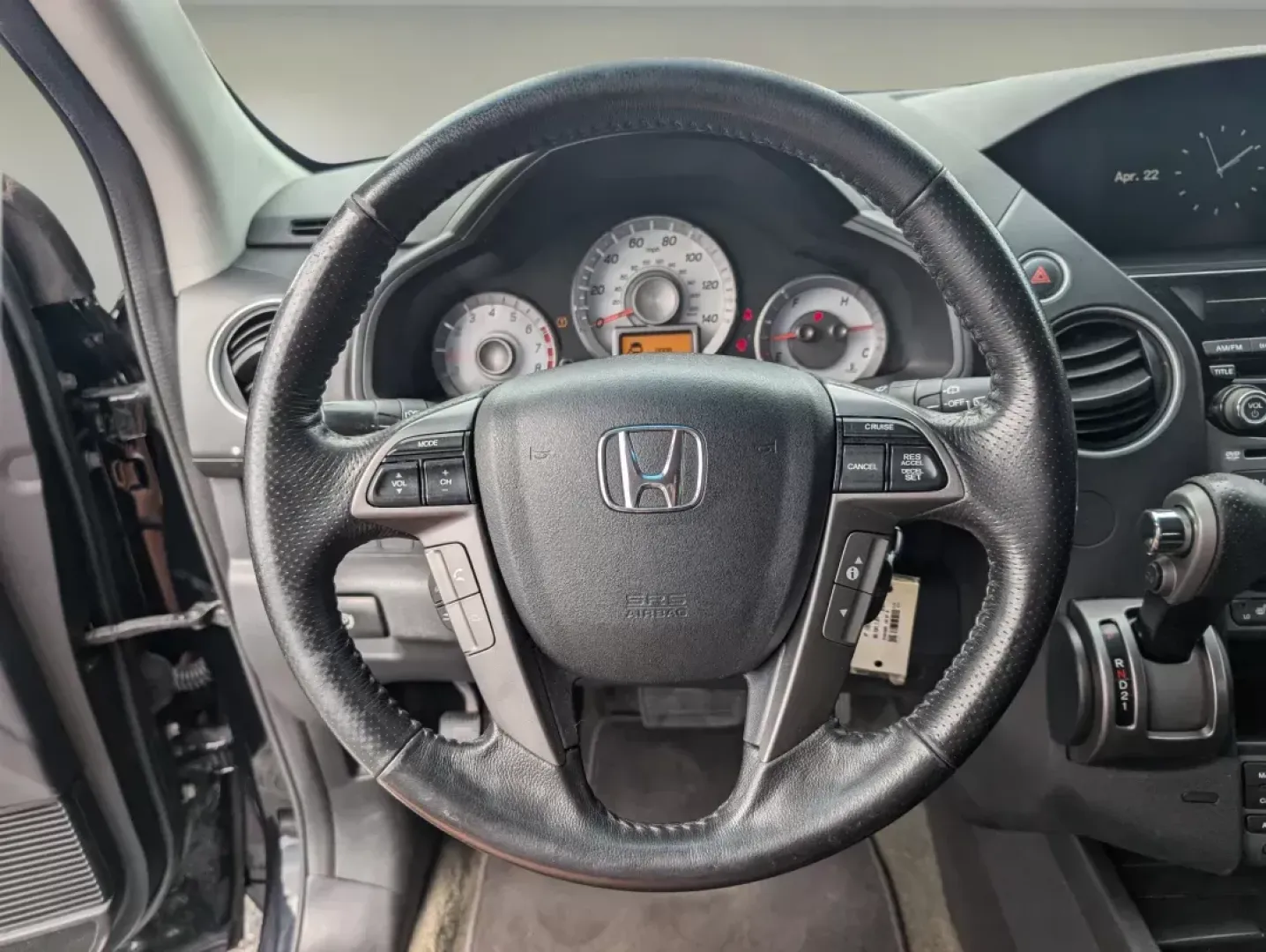 2015 Honda Pilot Touring (5FNYF3H90FB) with an Regular Unleaded V-6 3.5 L/212 engine, 5-Speed Automatic w/OD transmission, located at 804 22nd Ave, Phenix City, AL, 36870, (334) 297-1860, 32.484749, -85.024475 - 2015 Honda Pilot Touring - Photo#16