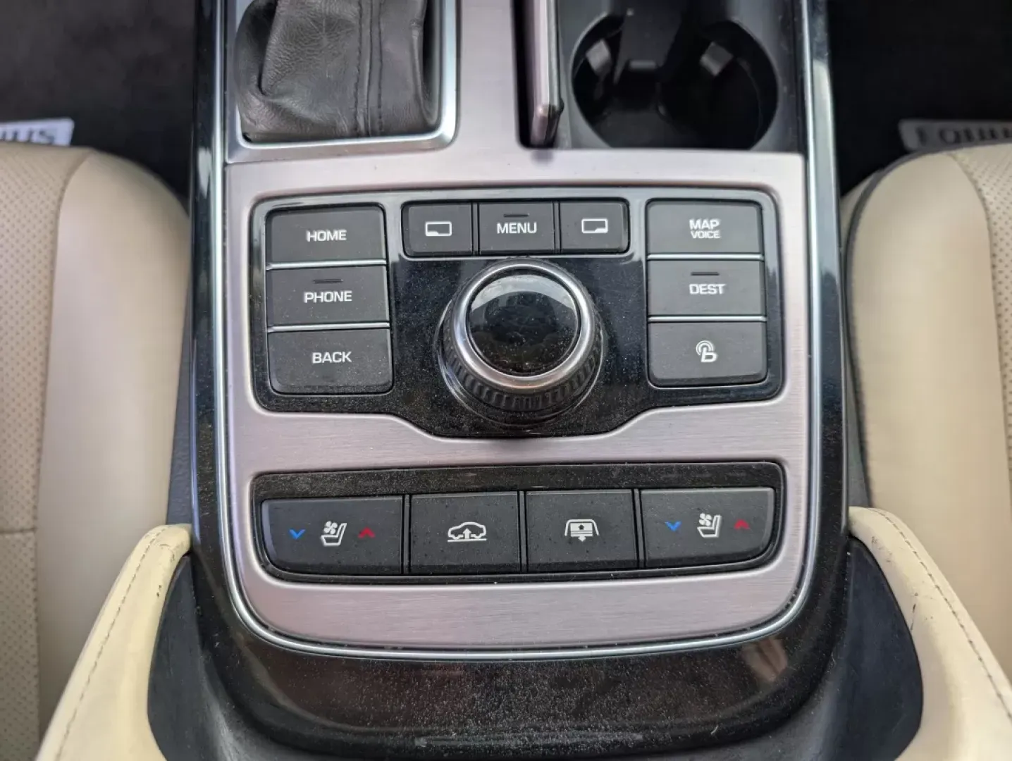 2015 /Ivory Hyundai Equus Signature (KMHGH4JH8FU) with an Other engine, located at 7000 Northlake Connector, Columbus, GA, 31904, (706) 987-8085, 32.524975, -84.978134 - **Elevate Your Driving Experience with the 2015 Hyundai Equus Perfect for Luxury Seekers and Families Alike!**<br /> <br /> If you're searching for a vehicle that combines luxury, comfort, and reliability, look no further than the stunning 2015 Hyundai Equus. This premium sedan is designed to cater - Photo#13