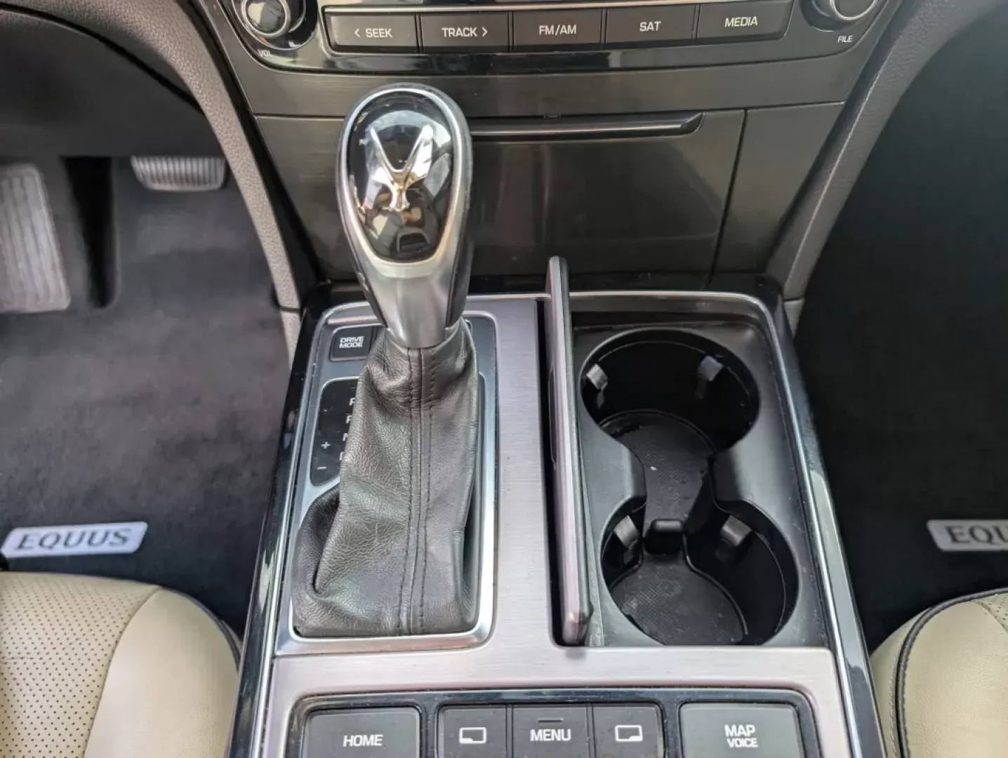 2015 /Ivory Hyundai Equus Signature (KMHGH4JH8FU) with an Other engine, located at 7000 Northlake Connector, Columbus, GA, 31904, (706) 987-8085, 32.524975, -84.978134 - **Elevate Your Driving Experience with the 2015 Hyundai Equus Perfect for Luxury Seekers and Families Alike!**<br /> <br /> If you're searching for a vehicle that combines luxury, comfort, and reliability, look no further than the stunning 2015 Hyundai Equus. This premium sedan is designed to cater - Photo#14