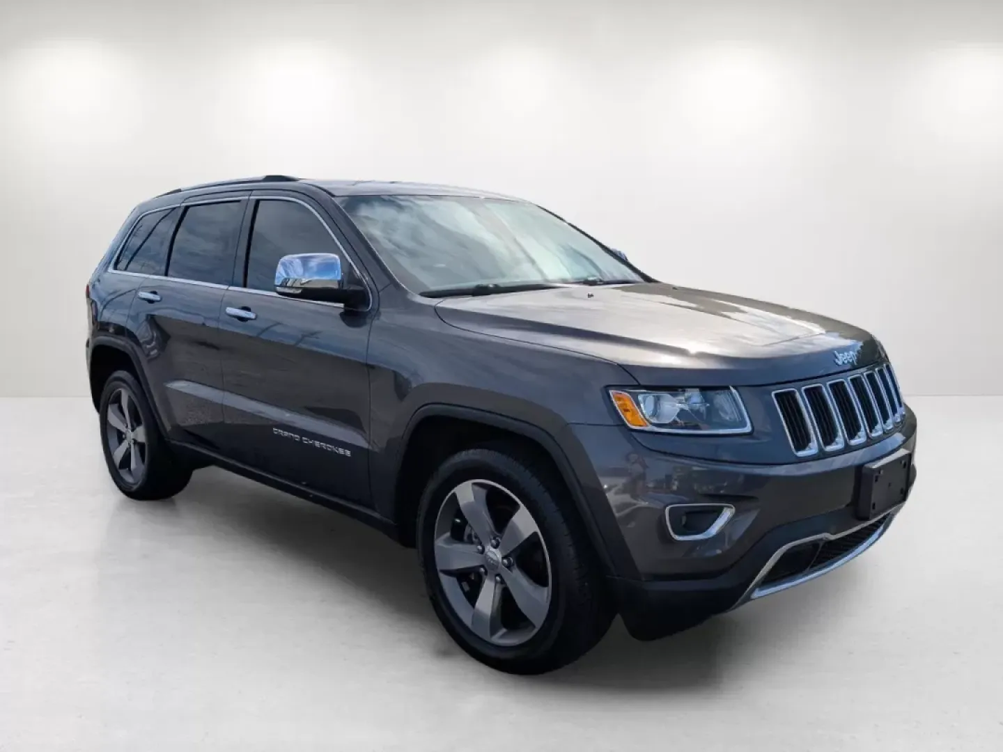 2015 /Black Jeep Grand Cherokee Limited (1C4RJEBG1FC) with an Other engine, located at 3959 U.S. 80 W, Phenix City, AL, 36870, (334) 297-4885, 32.469296, -85.135185 - **Elevate Your Everyday Adventures in This 2015 Jeep Grand Cherokee Limited!**<br /> <br /> Are you searching for the ultimate SUV that can keep up with your bustling lifestyle? Look no further! This 2015 Jeep Grand Cherokee Limited is perfect for those who crave both adventure and everyday utility. - Photo#2