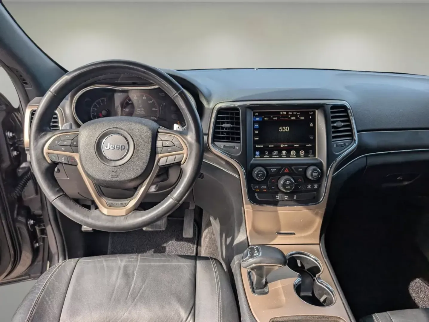 2015 /Black Jeep Grand Cherokee Limited (1C4RJEBG1FC) with an Other engine, located at 3959 U.S. 80 W, Phenix City, AL, 36870, (334) 297-4885, 32.469296, -85.135185 - **Elevate Your Everyday Adventures in This 2015 Jeep Grand Cherokee Limited!**<br /> <br /> Are you searching for the ultimate SUV that can keep up with your bustling lifestyle? Look no further! This 2015 Jeep Grand Cherokee Limited is perfect for those who crave both adventure and everyday utility. - Photo#10