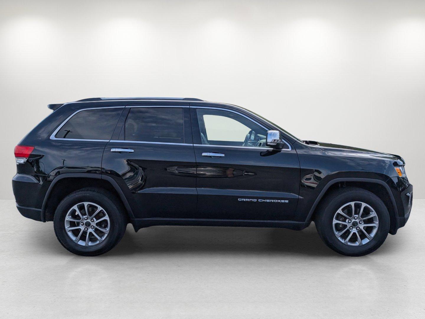 2015 /Black Jeep Grand Cherokee Limited (1C4RJFBG9FC) with an Regular Unleaded V-6 3.6 L/220 engine, 8-Speed Automatic w/OD transmission, located at 3959 U.S. 80 W, Phenix City, AL, 36870, (334) 297-4885, 32.469296, -85.135185 - 2015 Jeep Grand Cherokee Limited - Photo#3
