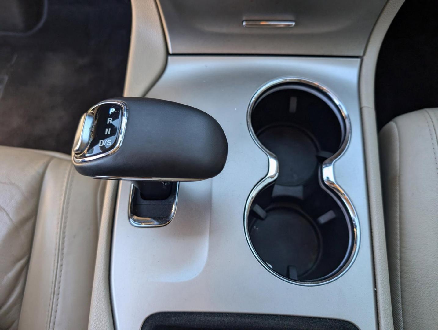 2015 /Lt Frost Beige/Black Jeep Grand Cherokee Limited (1C4RJEBG5FC) with an Regular Unleaded V-6 3.6 L/220 engine, 8-Speed Automatic w/OD transmission, located at 521 Old Farm Lane Rd, Prattville, AL, 36066, (334) 325-1505, 32.482460, -86.416367 - 2015 Jeep Grand Cherokee Limited - Photo#12