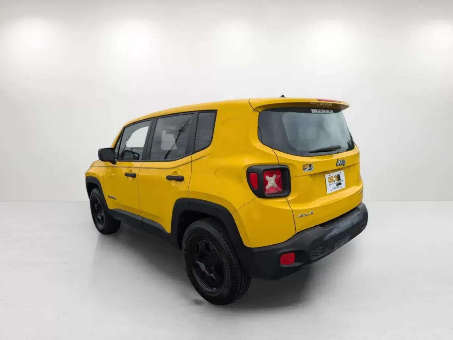 2015 /Black Jeep Renegade Sport (ZACCJBAT1FP) with an Other engine, located at 1430 Gateway Drive, Opelika, AL, 36801, (334) 239-0944, 32.637871, -85.409790 - ### Unleash Adventure with This 2015 Jeep Renegade Sport in Opelika!<br /> <br /> Are you ready to elevate your weekend adventures or daily commutes? This 2015 Jeep Renegade Sport, now available at Gils Auto in Opelika, AL, is your ticket to both thrill and utility! With its striking Solar Yellow ex - Photo#7