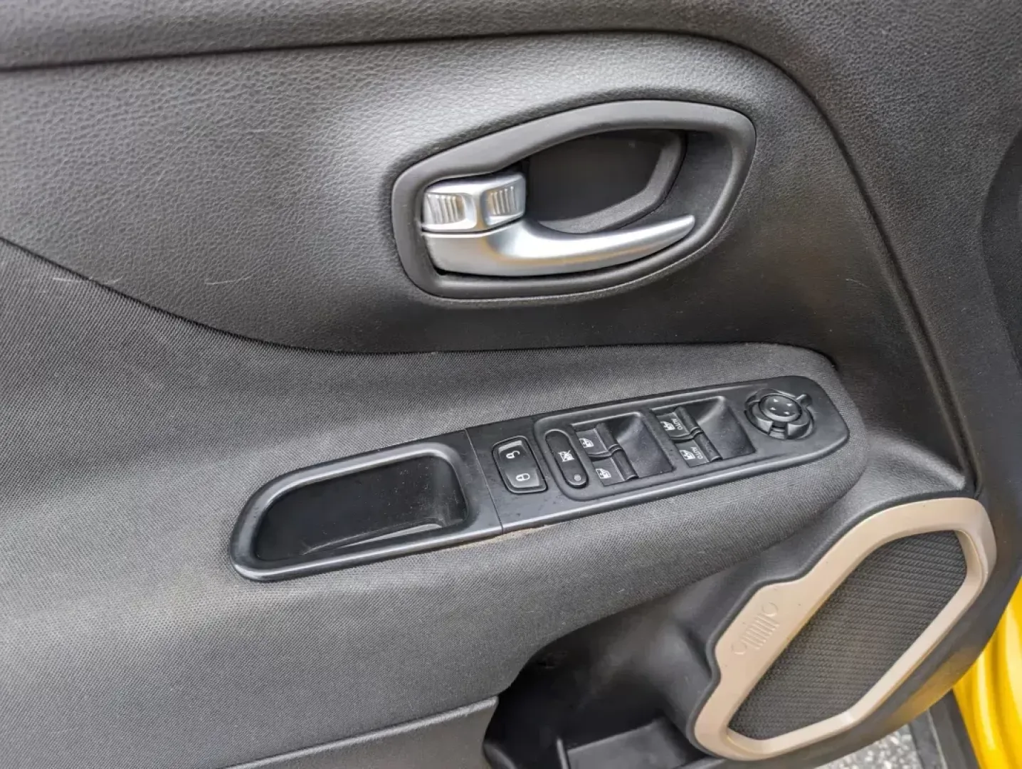 2015 /Black Jeep Renegade Sport (ZACCJBAT1FP) with an Other engine, located at 1430 Gateway Drive, Opelika, AL, 36801, (334) 239-0944, 32.637871, -85.409790 - ### Unleash Adventure with This 2015 Jeep Renegade Sport in Opelika!<br /> <br /> Are you ready to elevate your weekend adventures or daily commutes? This 2015 Jeep Renegade Sport, now available at Gils Auto in Opelika, AL, is your ticket to both thrill and utility! With its striking Solar Yellow ex - Photo#9