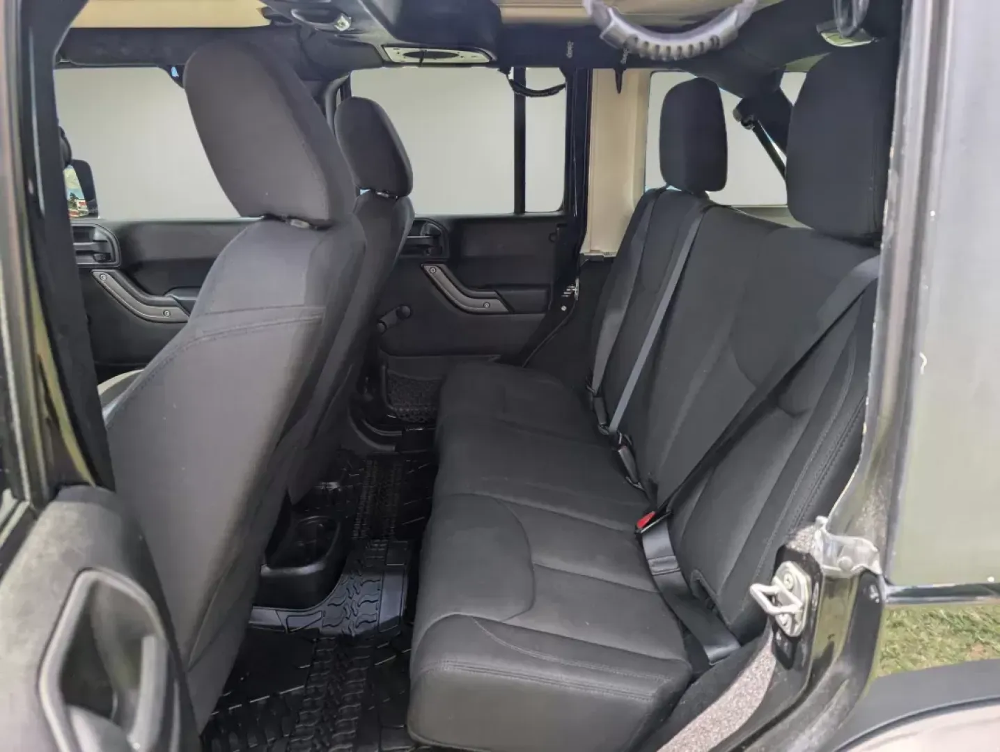 2015 /Black Jeep Wrangler Unlimited Sport (1C4BJWDG2FL) with an Regular Unleaded V-6 3.6 L/220 engine, 5-Speed Automatic w/OD transmission, located at 3959 U.S. 80 W, Phenix City, AL, 36870, (334) 297-4885, 32.469296, -85.135185 - 2015 Jeep Wrangler Unlimited Sport - Photo#11