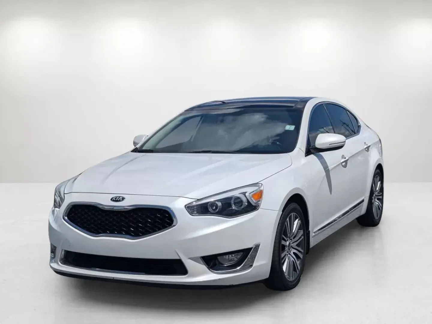 2015 /Beige Kia Cadenza Premium (KNALN4D74F5) with an Regular Unleaded V-6 3.3 L/204 engine, 6-Speed Automatic w/OD transmission, located at 521 Old Farm Lane Rd, Prattville, AL, 36066, (334) 325-1505, 32.482460, -86.416367 - Are you ready to take your driving experience to the next level? Whether you're navigating busy city streets in Prattville or embarking on weekend road trips to nearby Montgomery, the 2015 Kia Cadenza Premium is designed to elevate your lifestyle. With its luxurious features, spacious interior, and - Photo#1