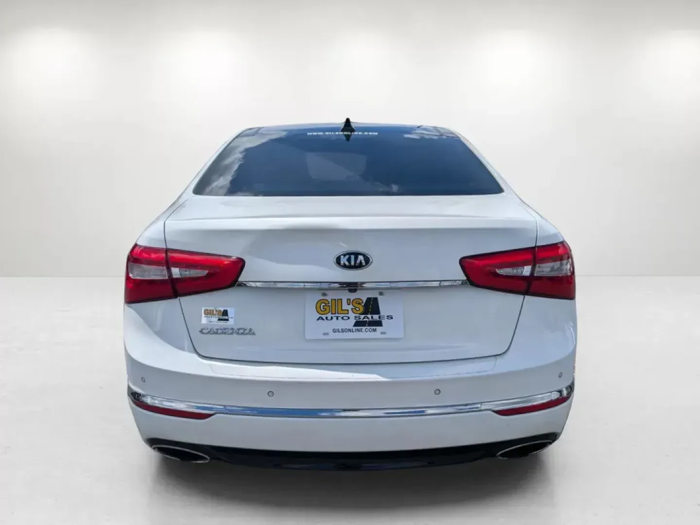 2015 /Beige Kia Cadenza Premium (KNALN4D74F5) with an Regular Unleaded V-6 3.3 L/204 engine, 6-Speed Automatic w/OD transmission, located at 521 Old Farm Lane Rd, Prattville, AL, 36066, (334) 325-1505, 32.482460, -86.416367 - Are you ready to take your driving experience to the next level? Whether you're navigating busy city streets in Prattville or embarking on weekend road trips to nearby Montgomery, the 2015 Kia Cadenza Premium is designed to elevate your lifestyle. With its luxurious features, spacious interior, and - Photo#6