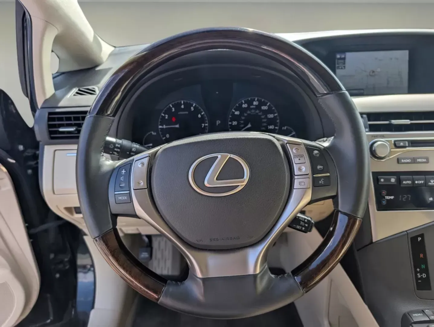 2015 Lexus RX 350 (2T2ZK1BA7FC) with an Other engine, located at 804 22nd Ave, Phenix City, AL, 36870, (334) 297-1860, 32.484749, -85.024475 - Are you ready to elevate your driving experience while navigating the beautiful landscapes of Phenix City, AL? Whether you're commuting to work, running errands, or taking weekend road trips, the 2015 Lexus RX 350 is an elegant, reliable, and spacious SUV that caters to a variety of lifestyles. This - Photo#15
