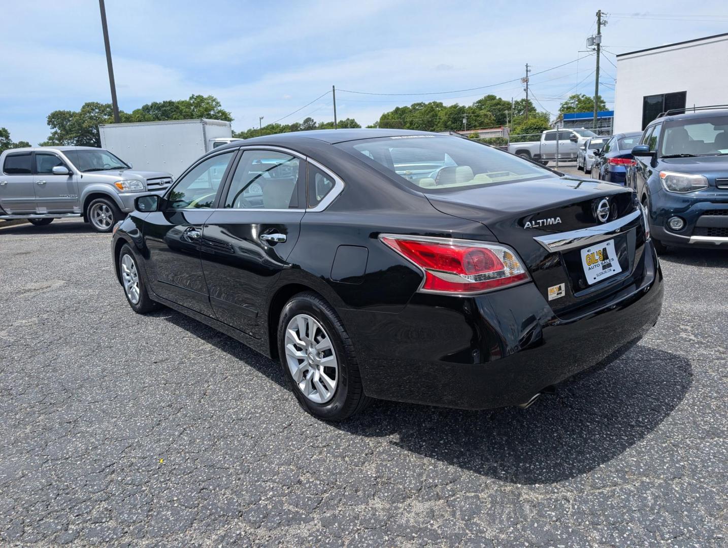 2015 /Beige Nissan Altima 2.5 S (1N4AL3AP1FC) with an Regular Unleaded I-4 2.5 L/152 engine, 1-Speed CVT w/OD transmission, located at 3959 U.S. 80 W, Phenix City, AL, 36870, (334) 297-4885, 32.469296, -85.135185 - 2015 Nissan Altima 2.5 S - Photo#6