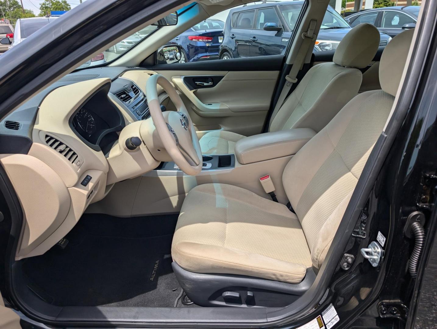 2015 /Beige Nissan Altima 2.5 S (1N4AL3AP1FC) with an Regular Unleaded I-4 2.5 L/152 engine, 1-Speed CVT w/OD transmission, located at 3959 U.S. 80 W, Phenix City, AL, 36870, (334) 297-4885, 32.469296, -85.135185 - 2015 Nissan Altima 2.5 S - Photo#9
