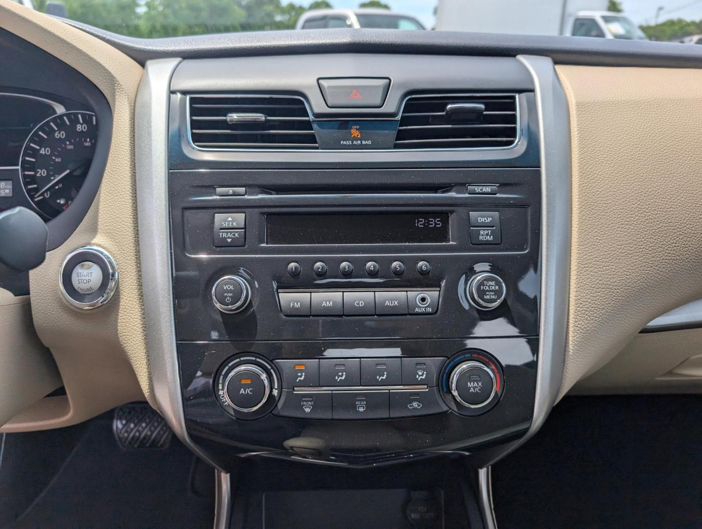 2015 /Beige Nissan Altima 2.5 S (1N4AL3AP1FC) with an Regular Unleaded I-4 2.5 L/152 engine, 1-Speed CVT w/OD transmission, located at 3959 U.S. 80 W, Phenix City, AL, 36870, (334) 297-4885, 32.469296, -85.135185 - 2015 Nissan Altima 2.5 S - Photo#13