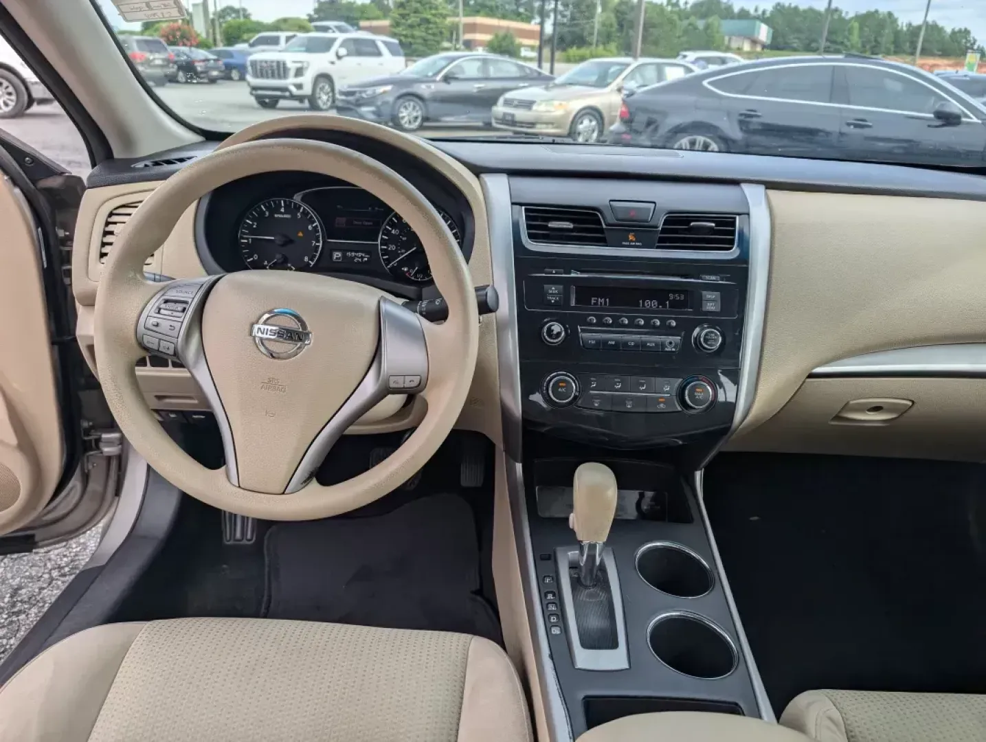 2015 /Beige Nissan Altima 2.5 (1N4AL3AP0FC) with an Regular Unleaded I-4 2.5 L/152 engine, 1-Speed CVT w/OD transmission, located at 3959 U.S. 80 W, Phenix City, AL, 36870, (334) 297-4885, 32.469296, -85.135185 - 2015 Nissan Altima 2.5 - Photo#11
